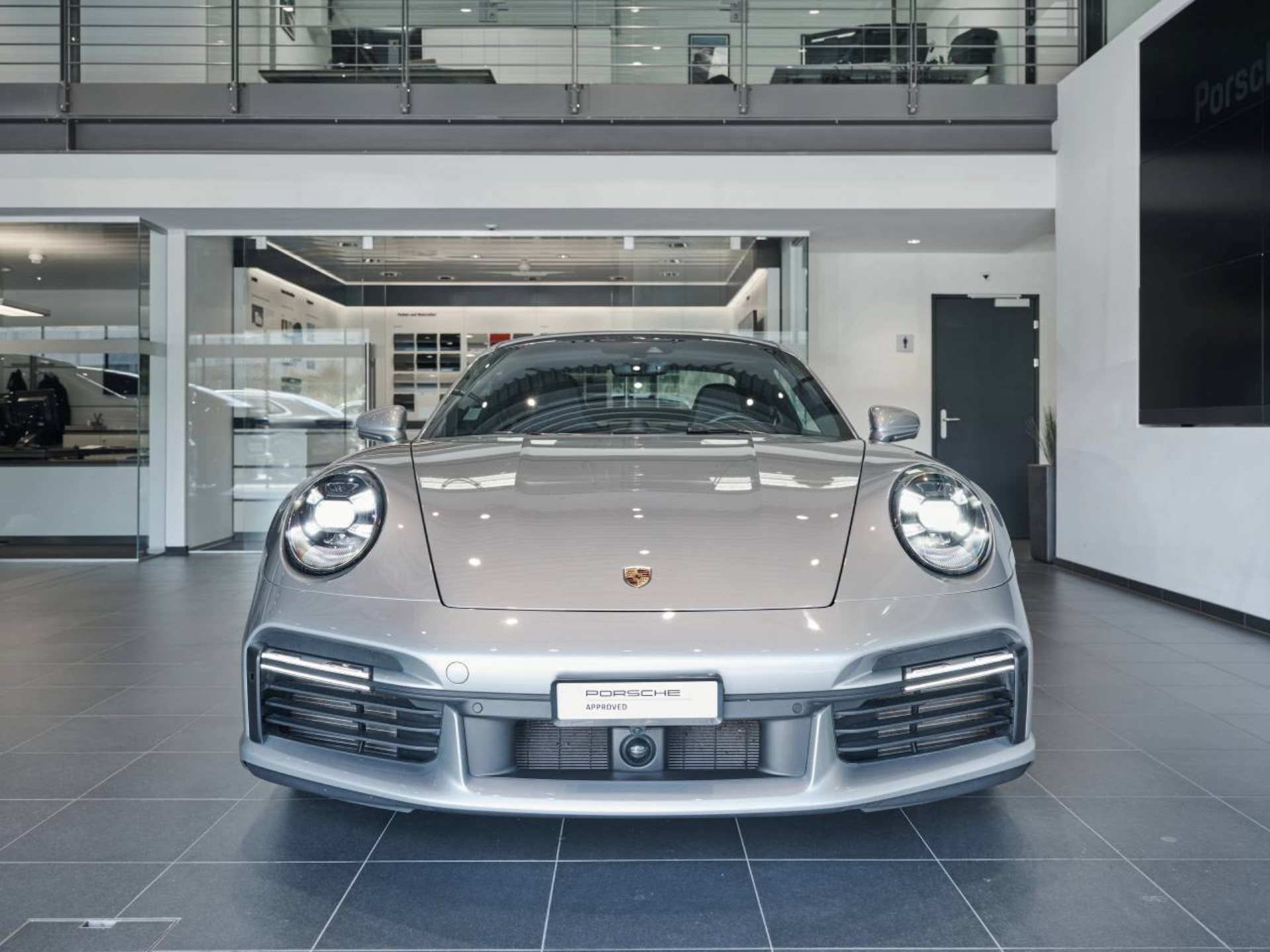 PORSCHE 911 Turbo-image-8