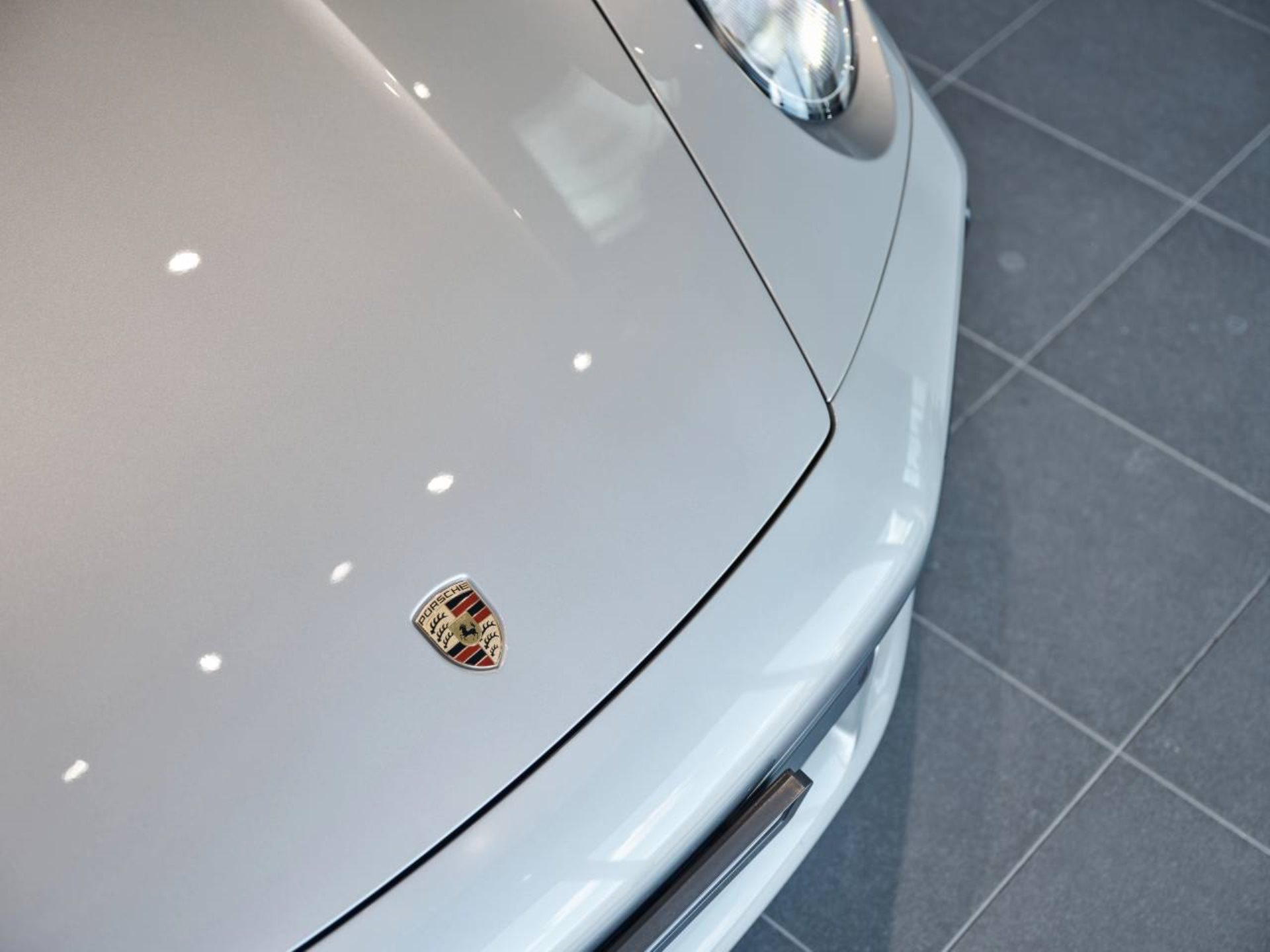 PORSCHE 911 Turbo-image-21