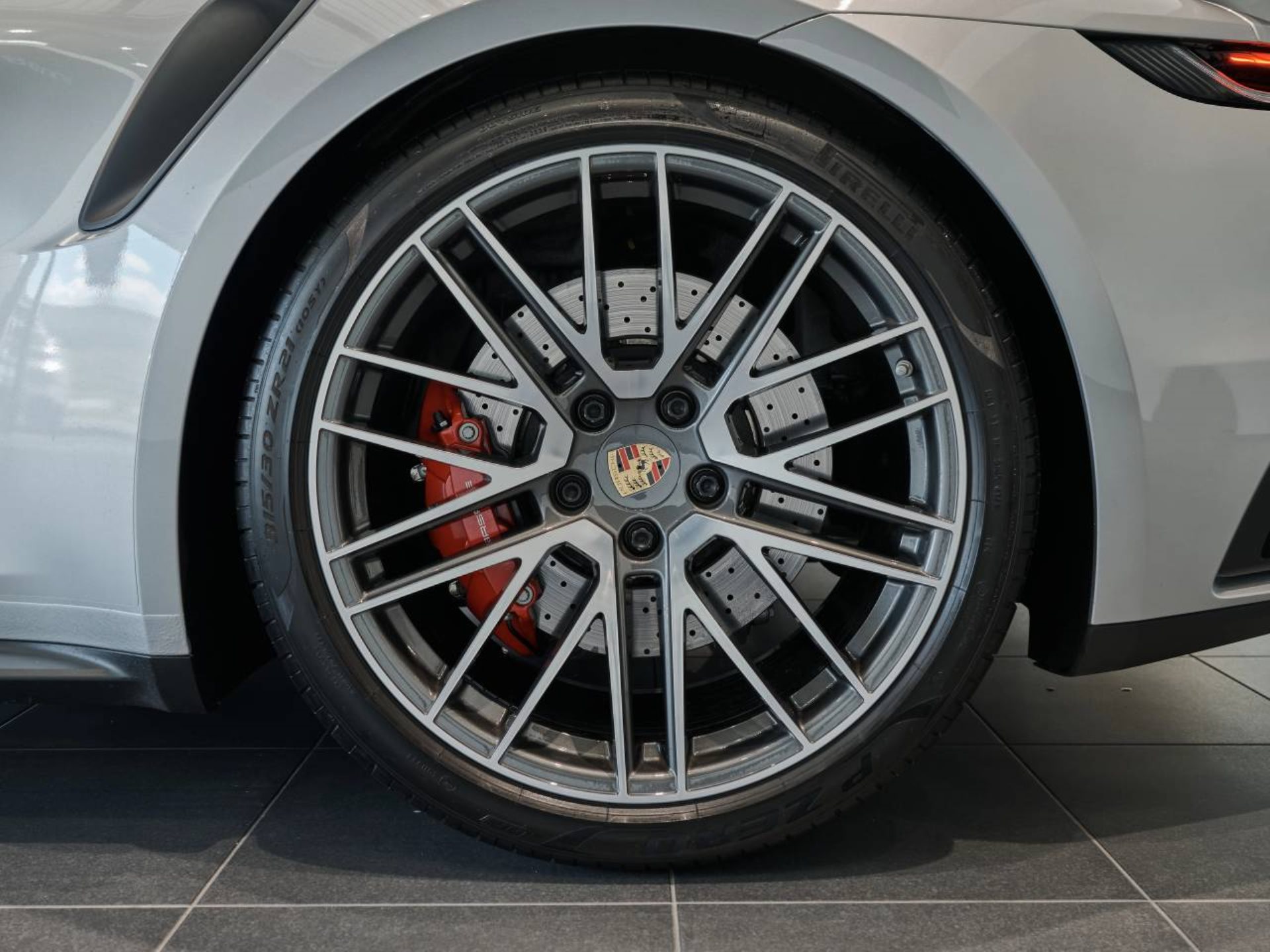 PORSCHE 911 Turbo-image-27