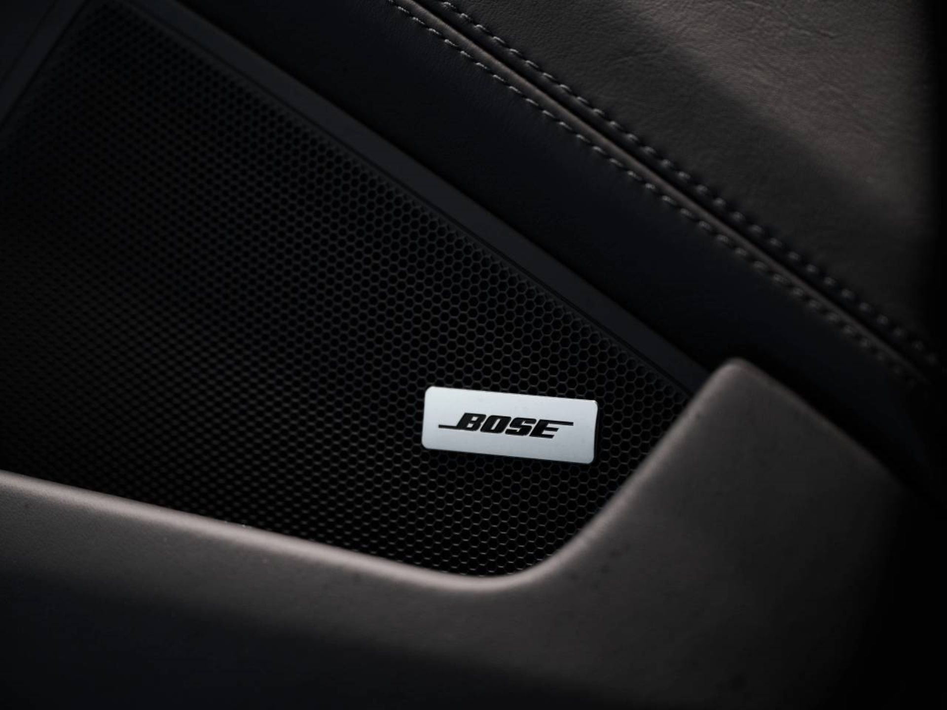 PORSCHE 911 Turbo-image-31