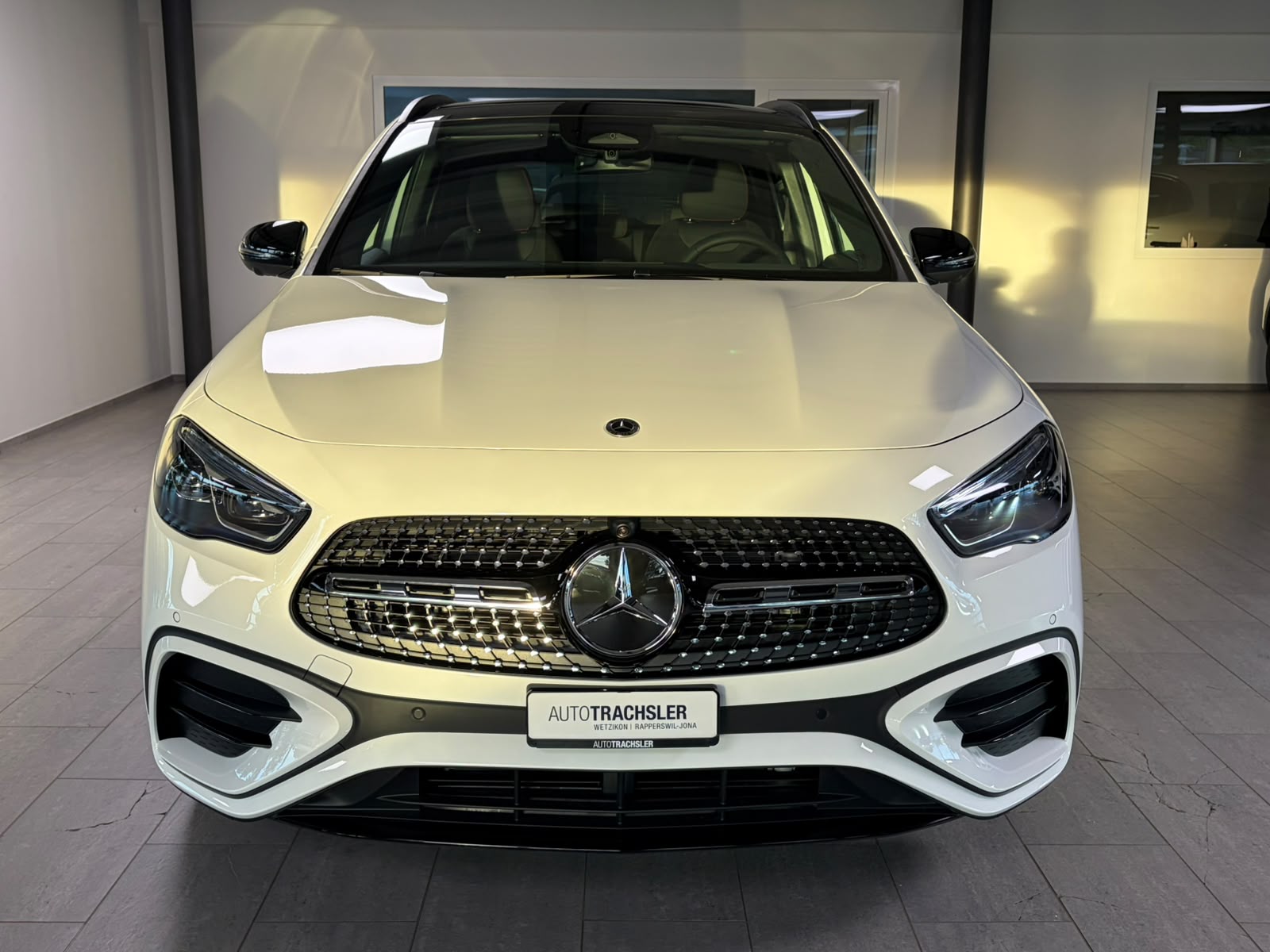 MERCEDES-BENZ GLA 250 4Matic 8G-DCT Swiss Star-image-1