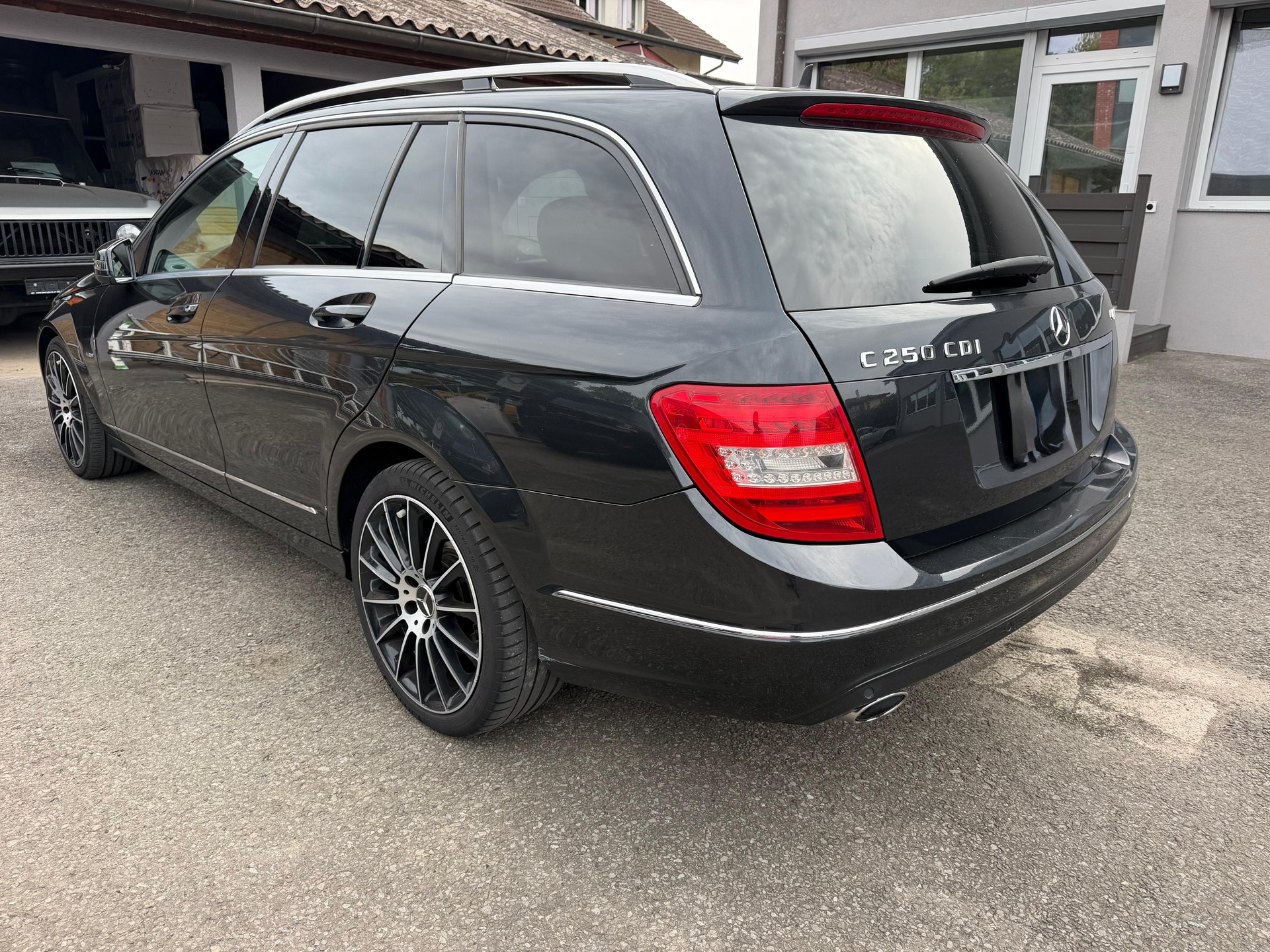 MERCEDES-BENZ C 250 CDI Blue Efficiency 4Matic 7G-Tronic-image-3