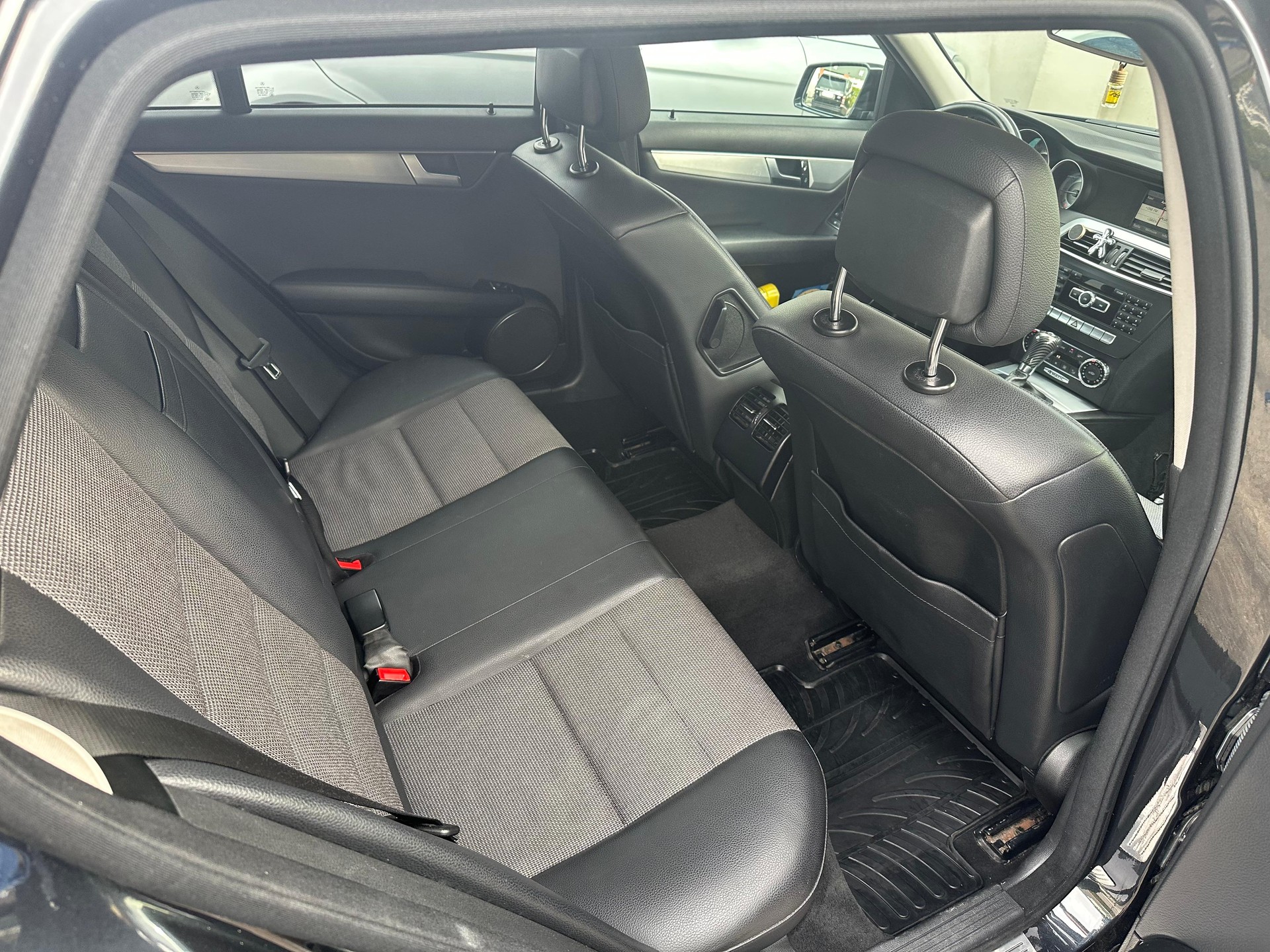 MERCEDES-BENZ C 250 CDI Blue Efficiency 4Matic 7G-Tronic-image-7