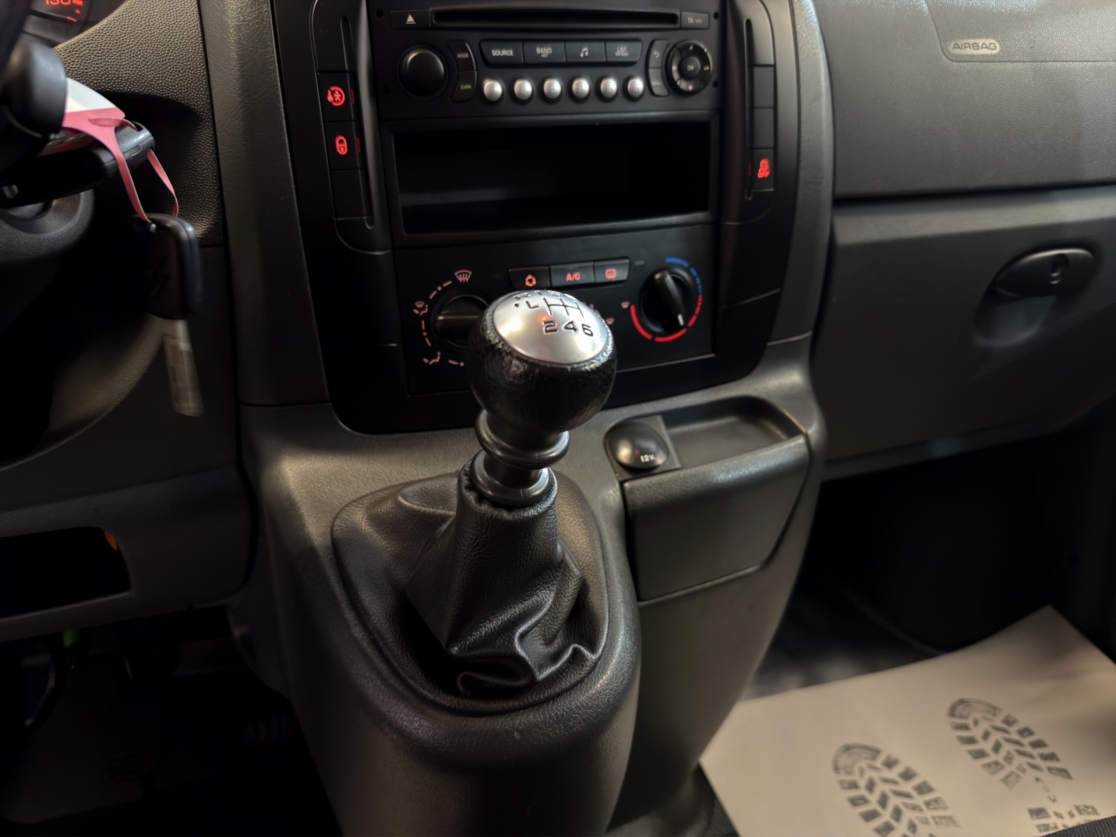 CITROEN Jumpy 2.0 HDi L2H1 Attraction-image-12