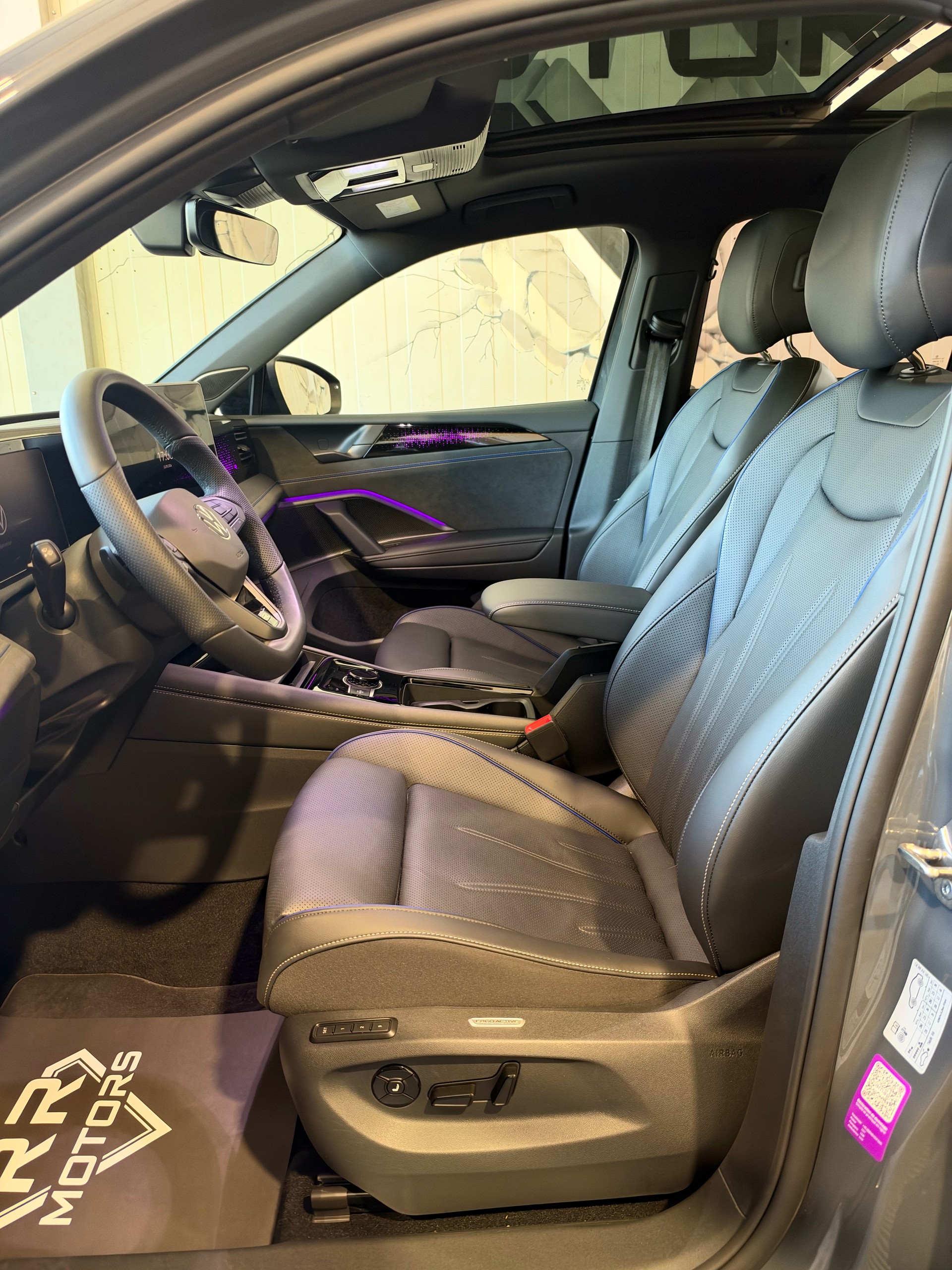 VW Tiguan 2.0 TSI DSG R-Line Plus 4Motion-image-13