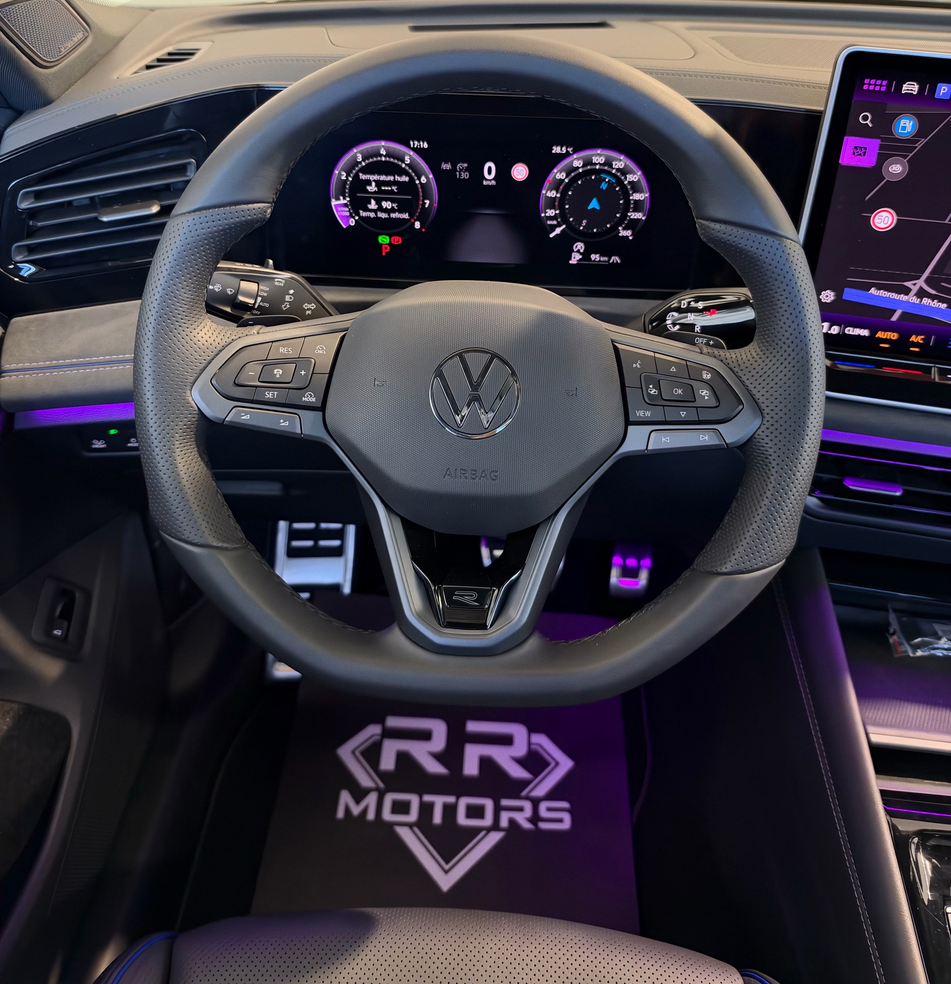 VW Tiguan 2.0 TSI DSG R-Line Plus 4Motion-image-11