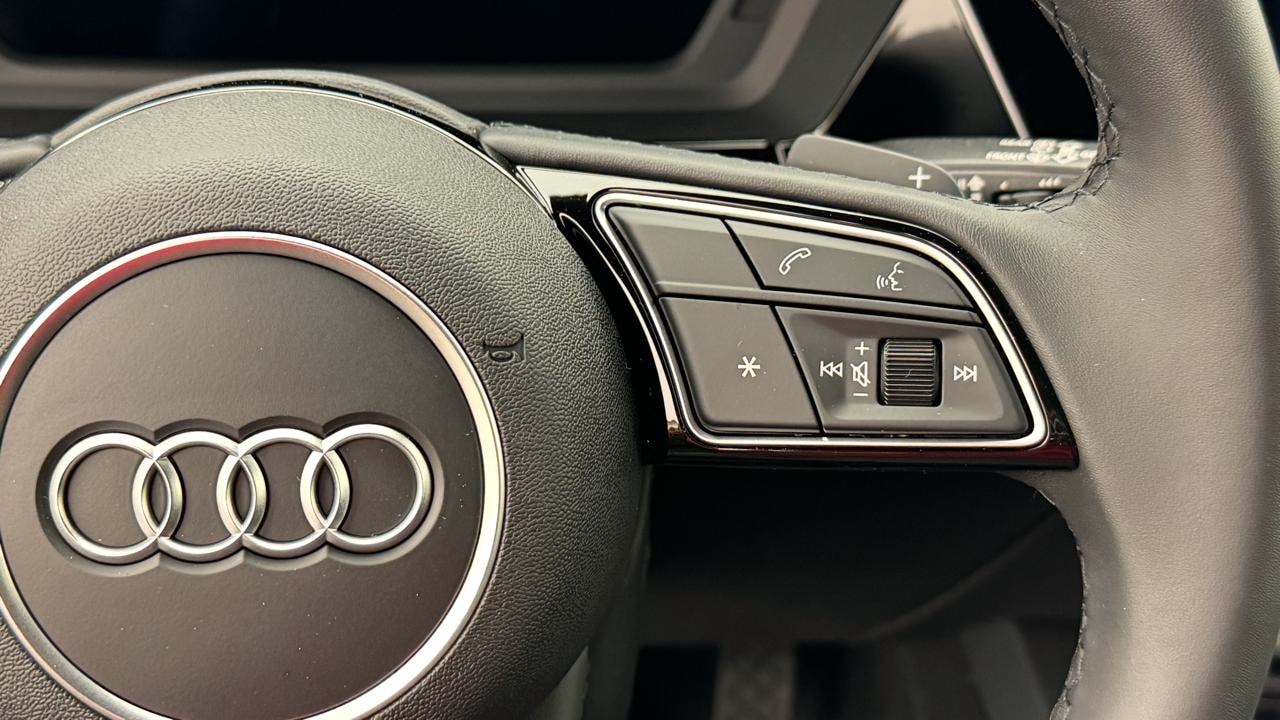 AUDI A3 Sportback 35 TFSI S line S-tronic-image-9