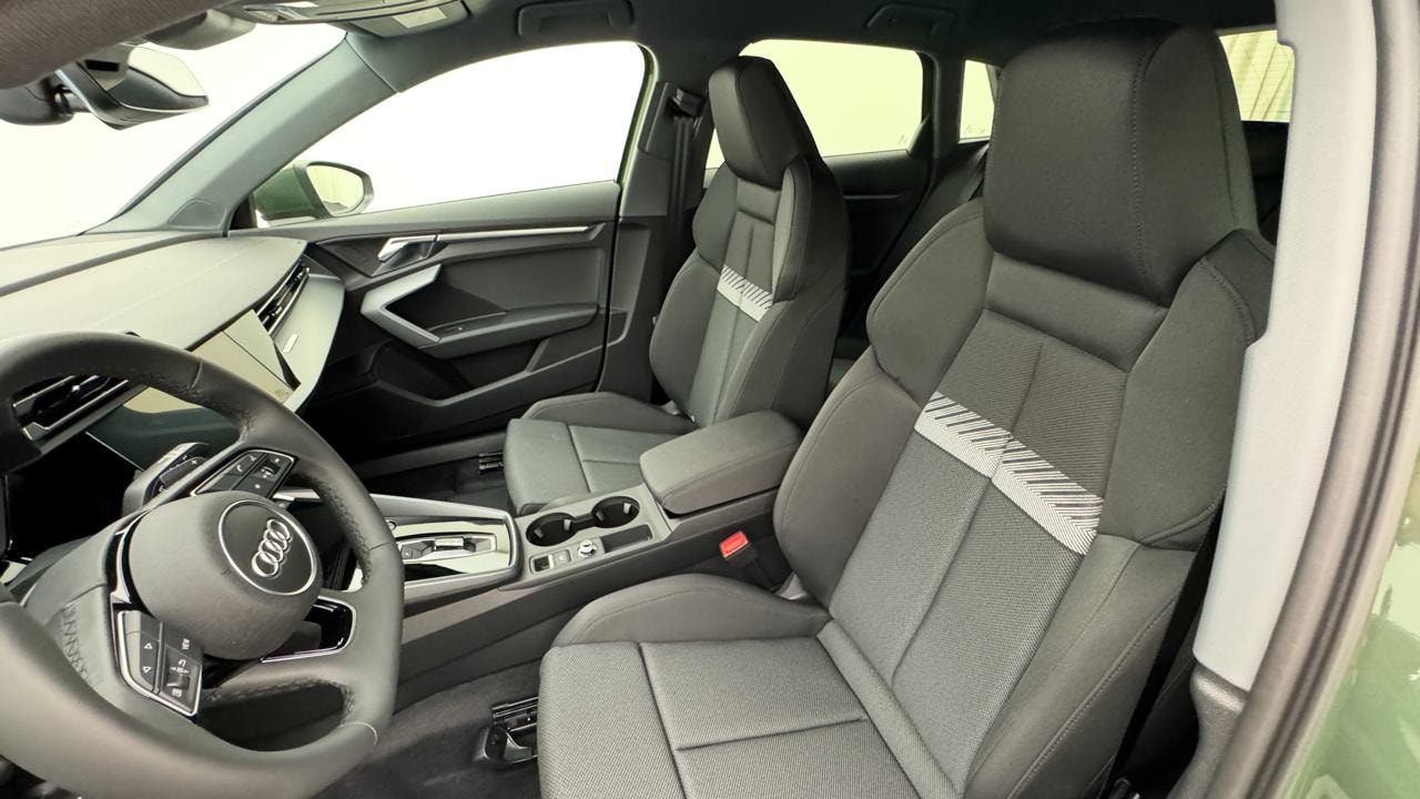 AUDI A3 Sportback 35 TFSI S line S-tronic-image-4