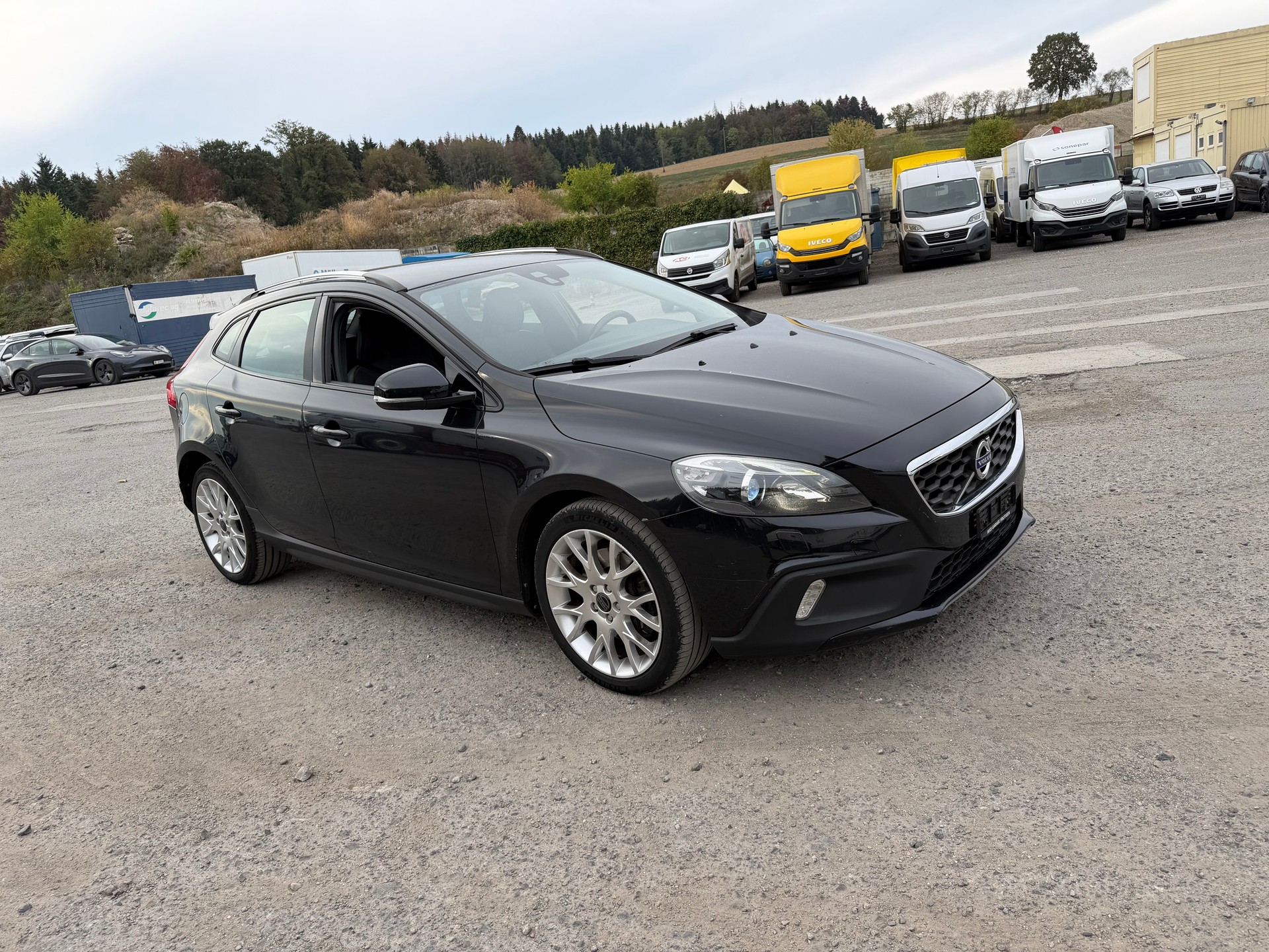 VOLVO V40 Cross Country T4 2.0 AWD Kinetic Geartronic-image-1