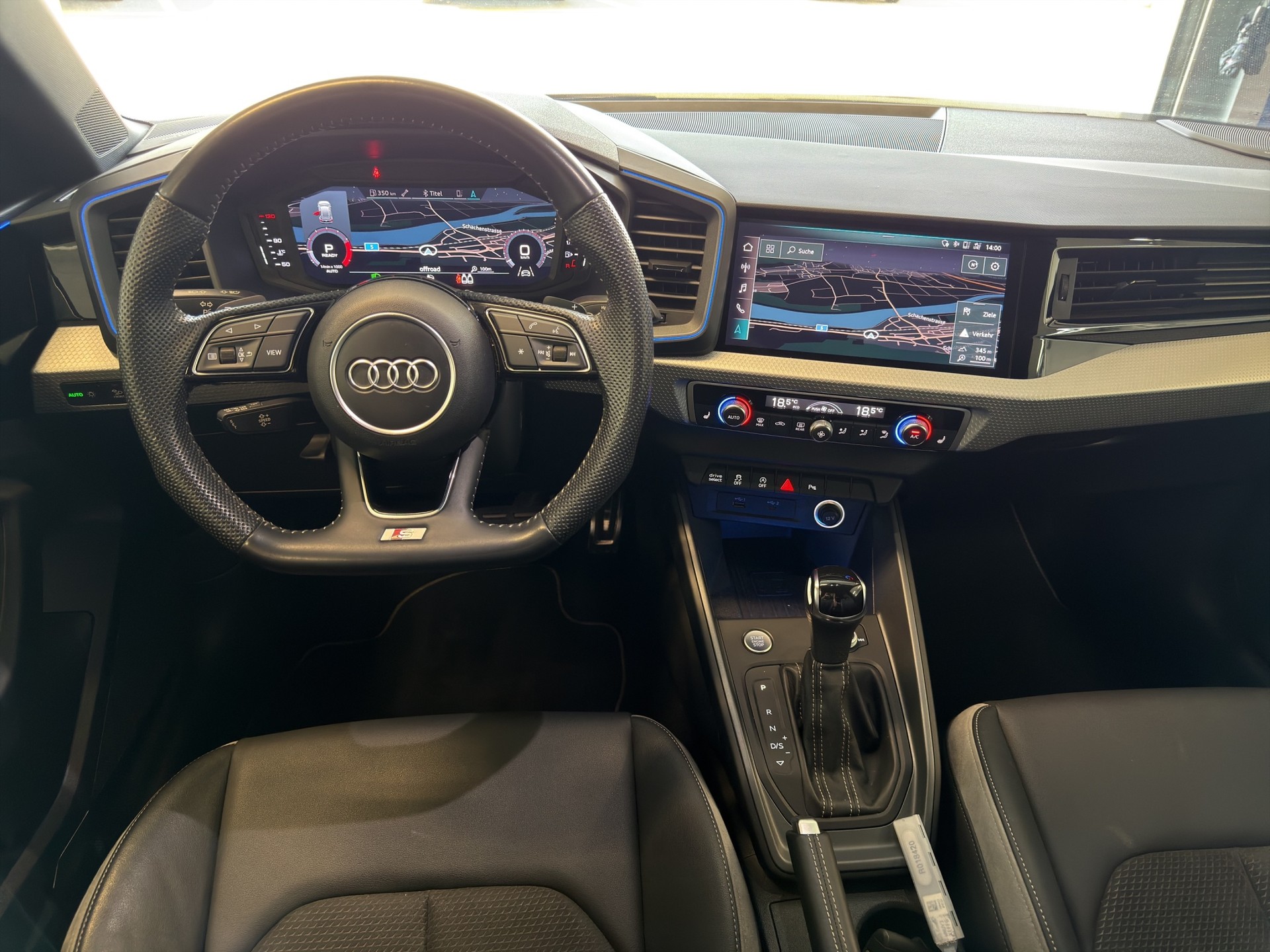 AUDI A1 Sportback 40 TFSI S Line S-tronic-image-8
