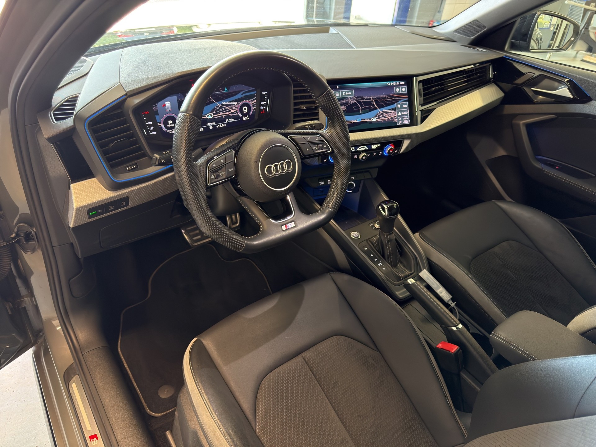 AUDI A1 Sportback 40 TFSI S Line S-tronic-image-7