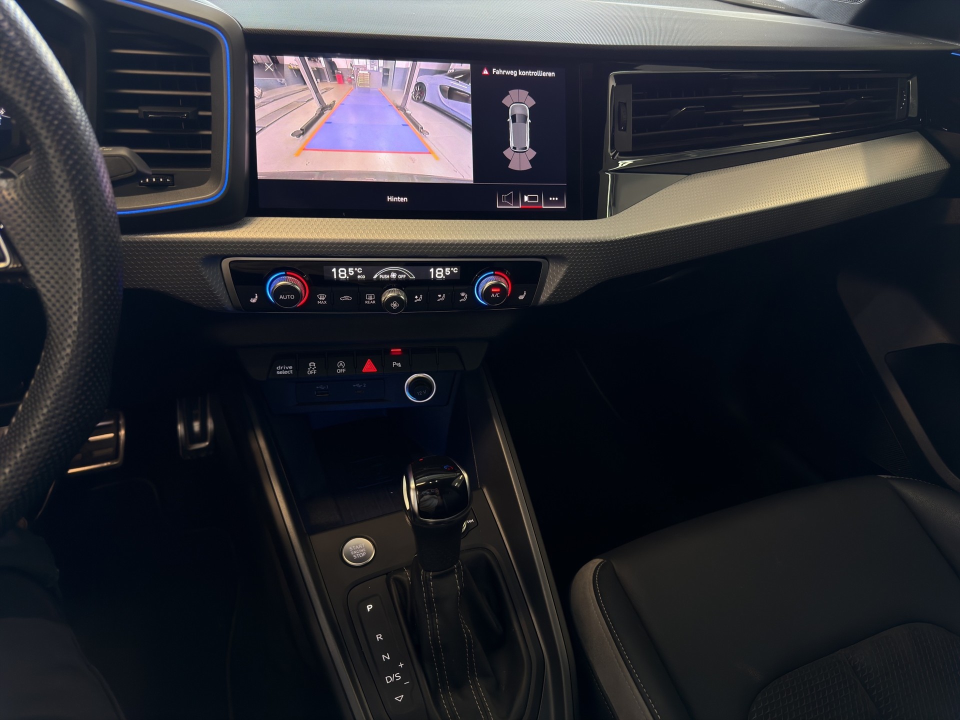 AUDI A1 Sportback 40 TFSI S Line S-tronic-image-10