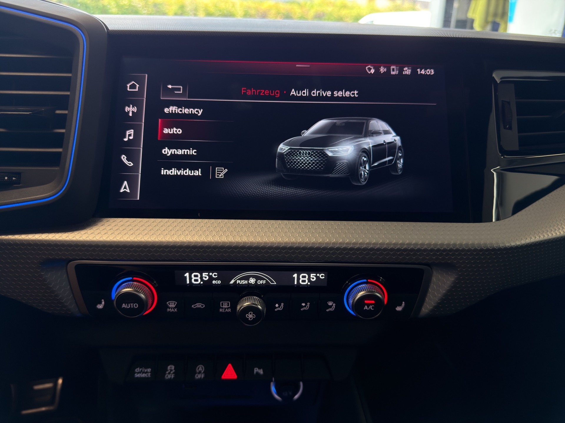 AUDI A1 Sportback 40 TFSI S Line S-tronic-image-11