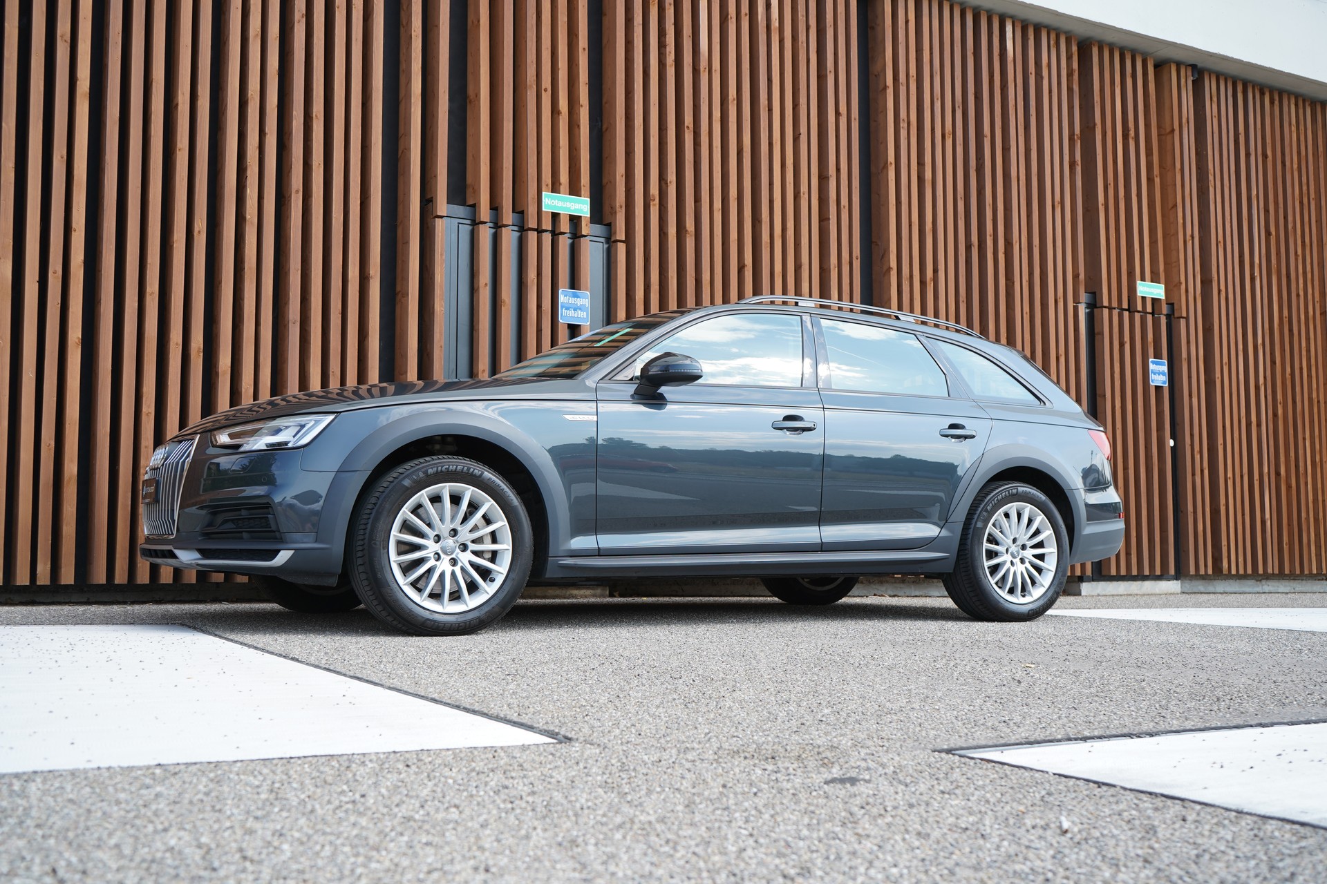 AUDI A4 ALLROAD 2.0 TFSI QUATTRO S-TRONIC l 251 PS-image-6