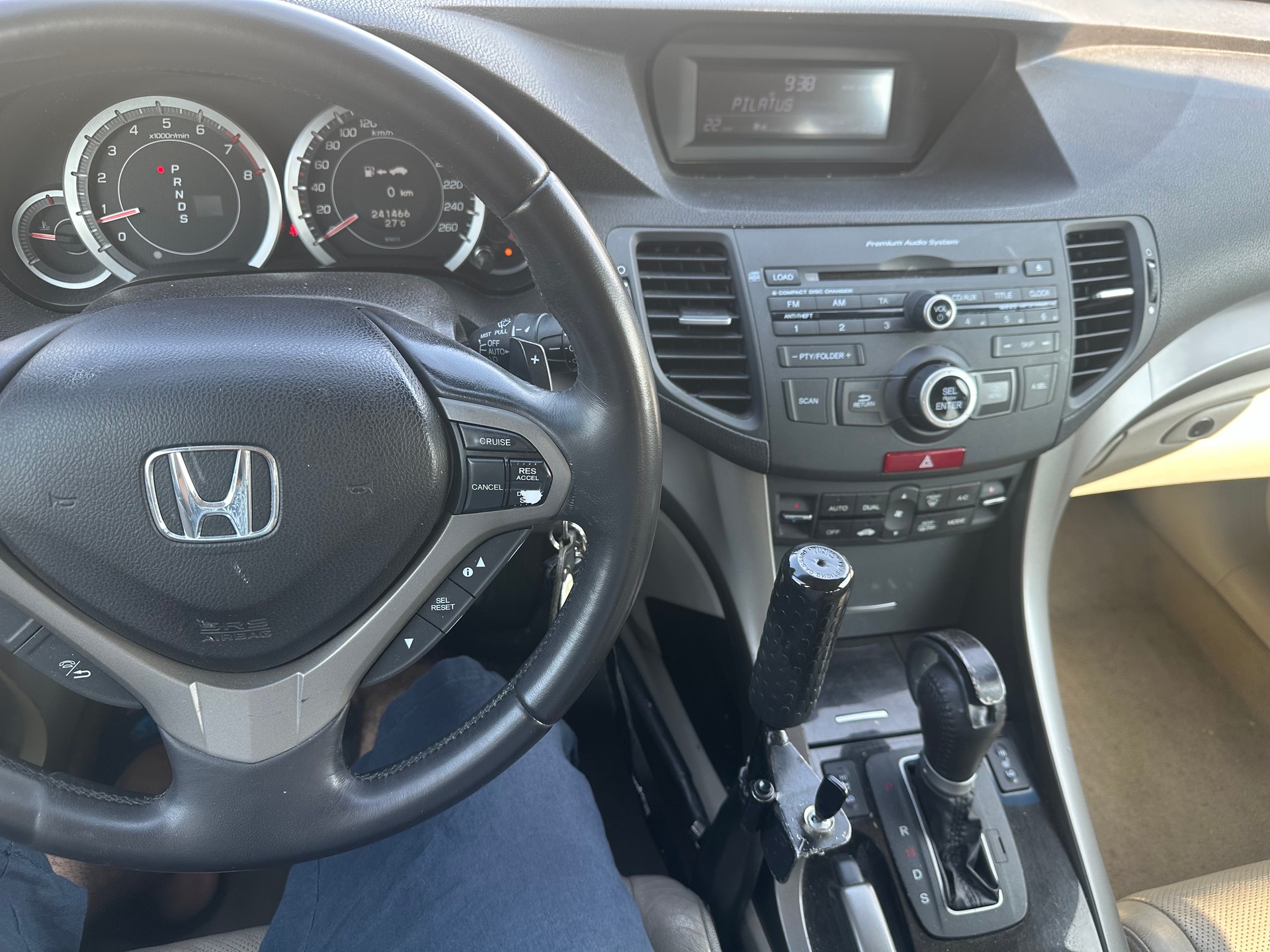HONDA Accord Tourer 2.0i 16V Executive Automatic-image-14