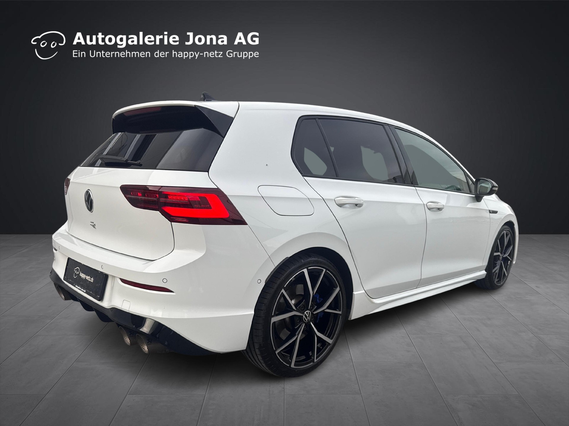 VW Golf VIII 2.0 TSI R DSG 4motion-image-4