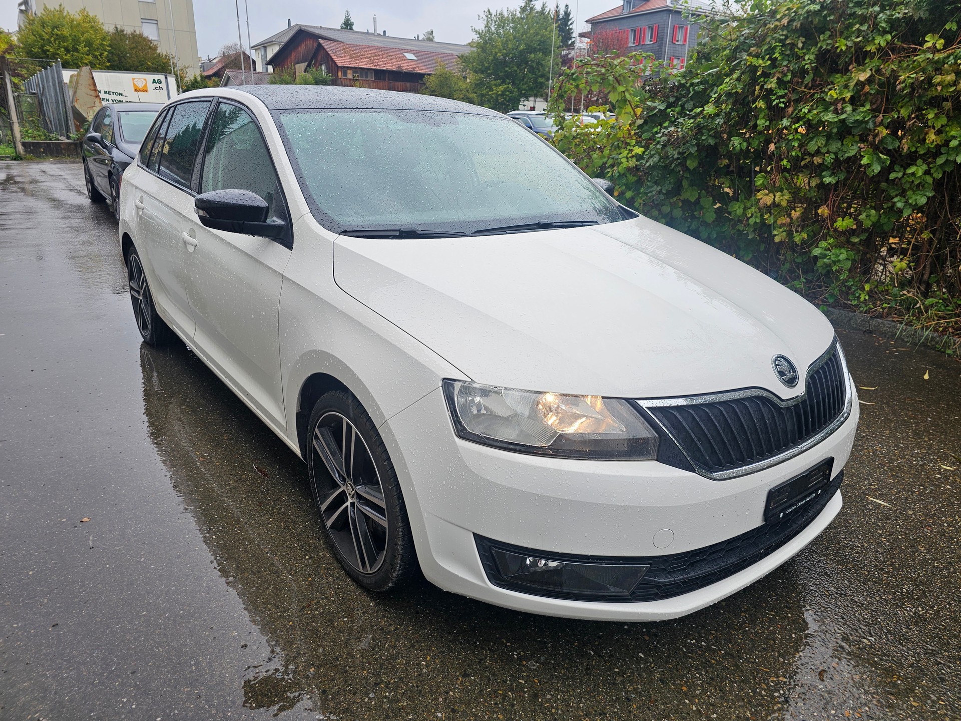 SKODA Rapid Spaceback 1.2 TSI Ambition-image-0