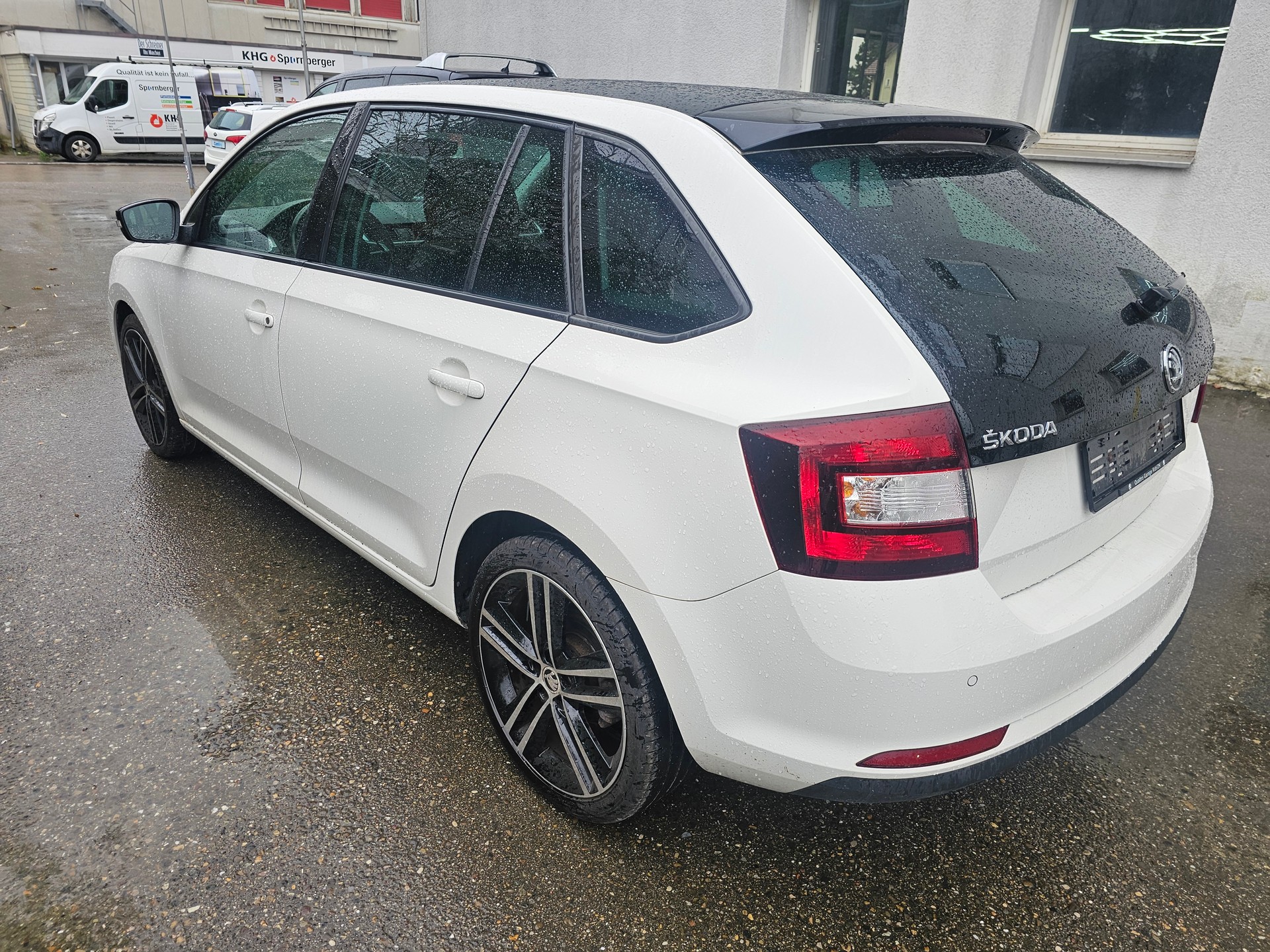 SKODA Rapid Spaceback 1.2 TSI Ambition-image-7