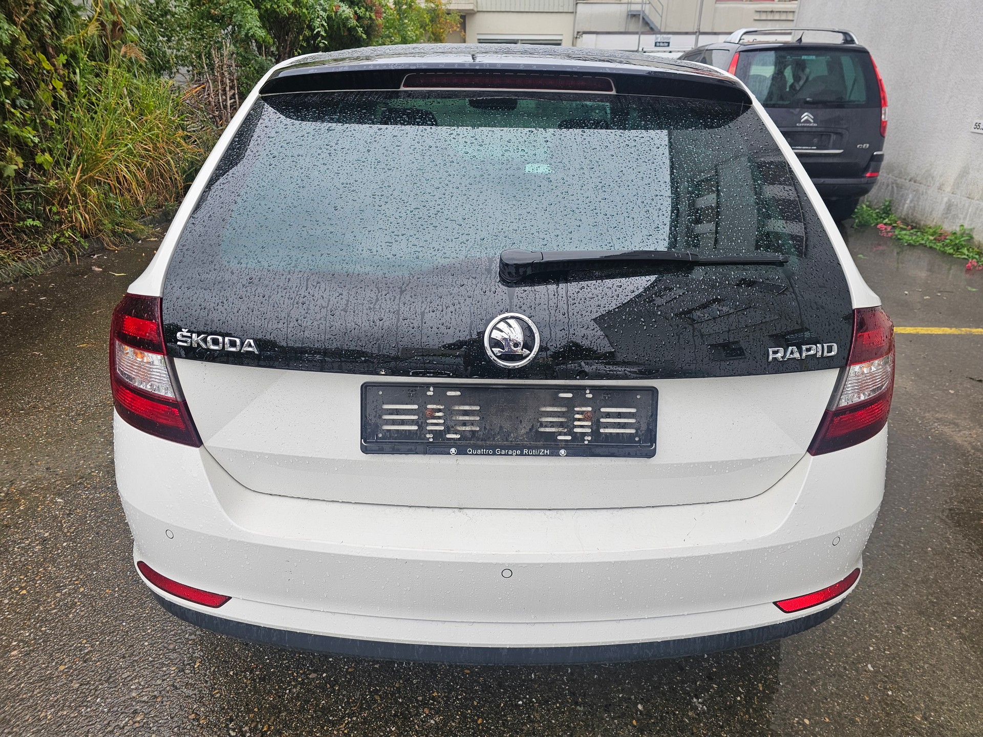 SKODA Rapid Spaceback 1.2 TSI Ambition-image-8