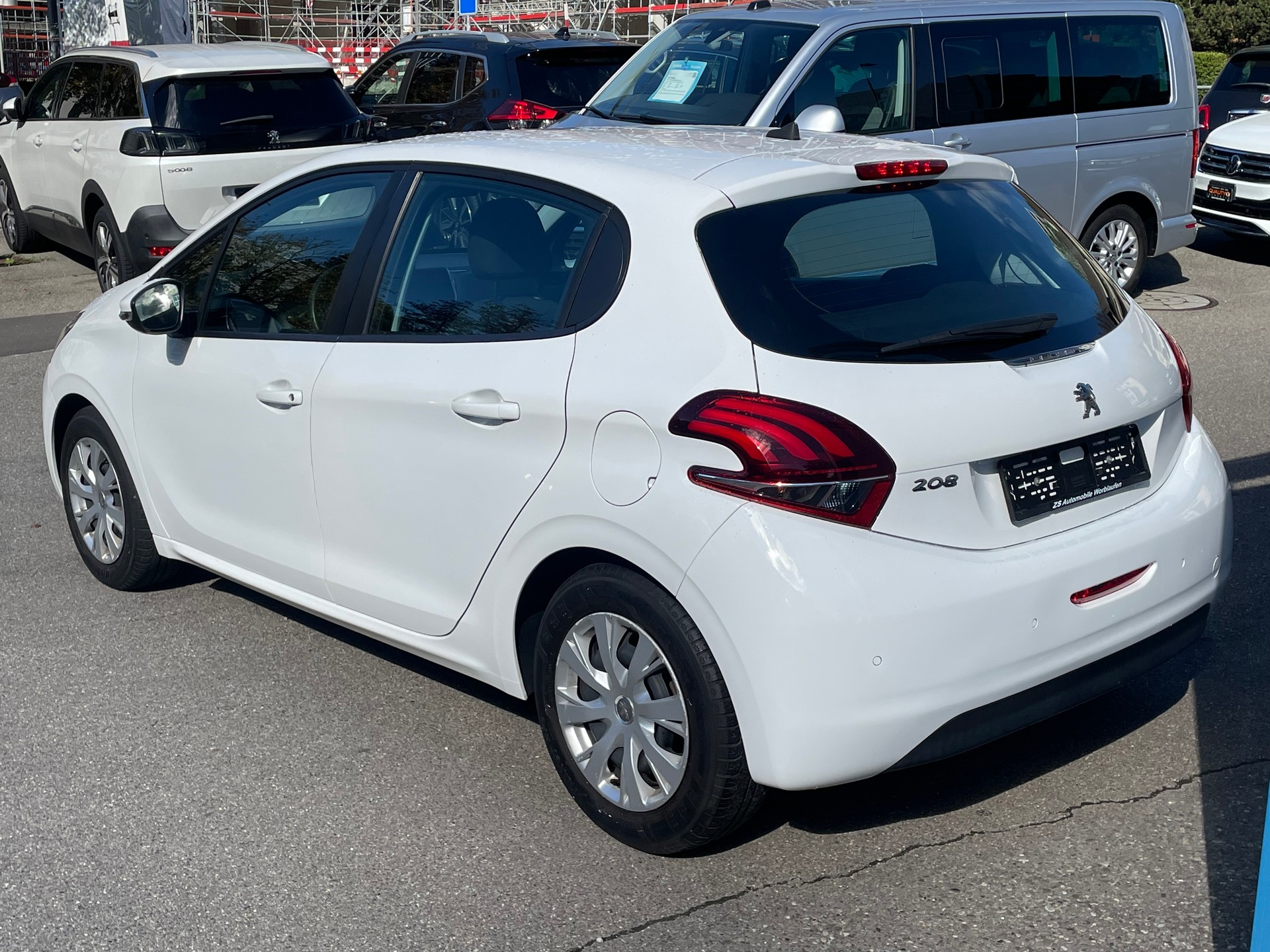 PEUGEOT 208 1.2 PureTech Active-image-2