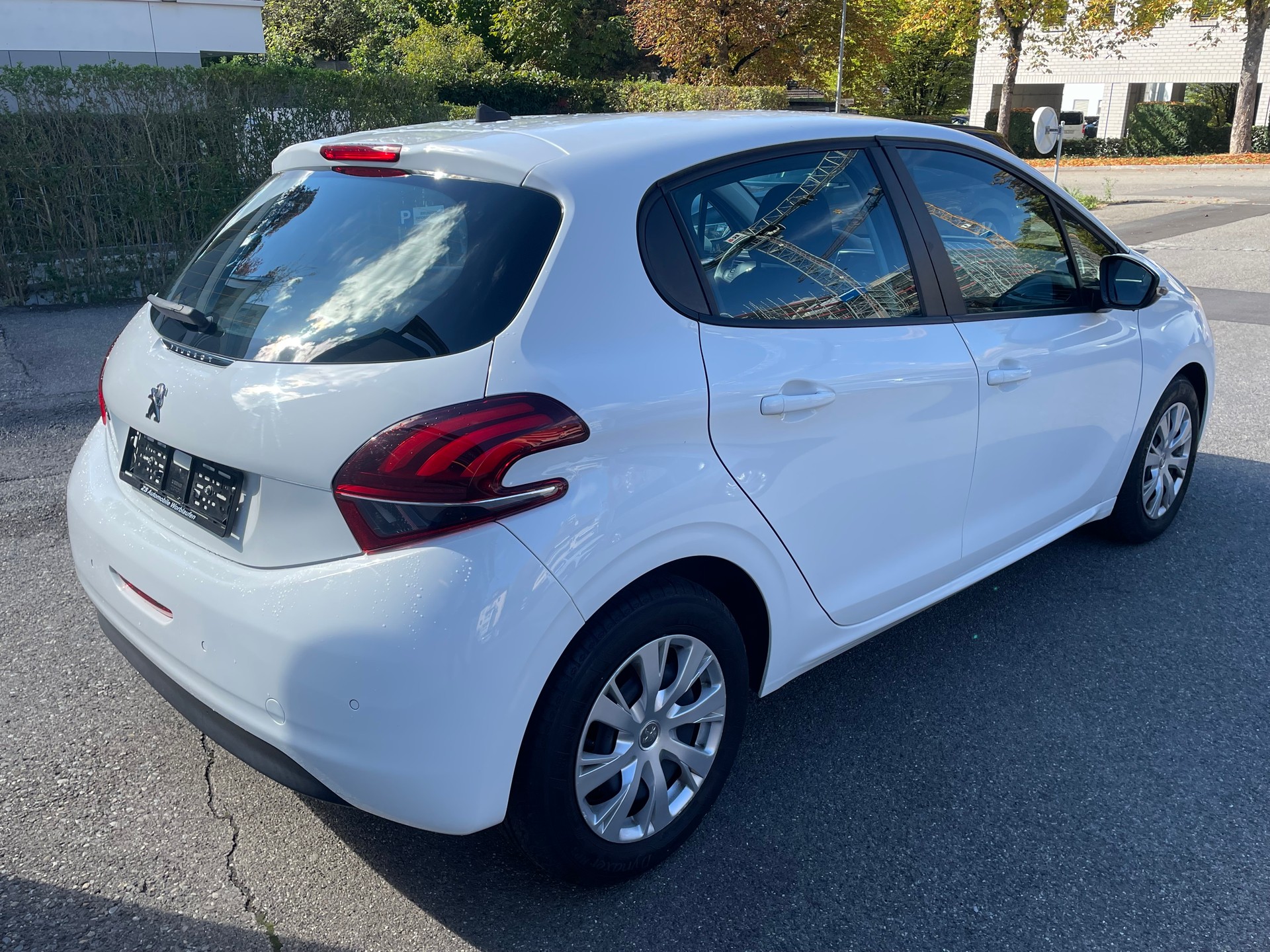 PEUGEOT 208 1.2 PureTech Active-image-3