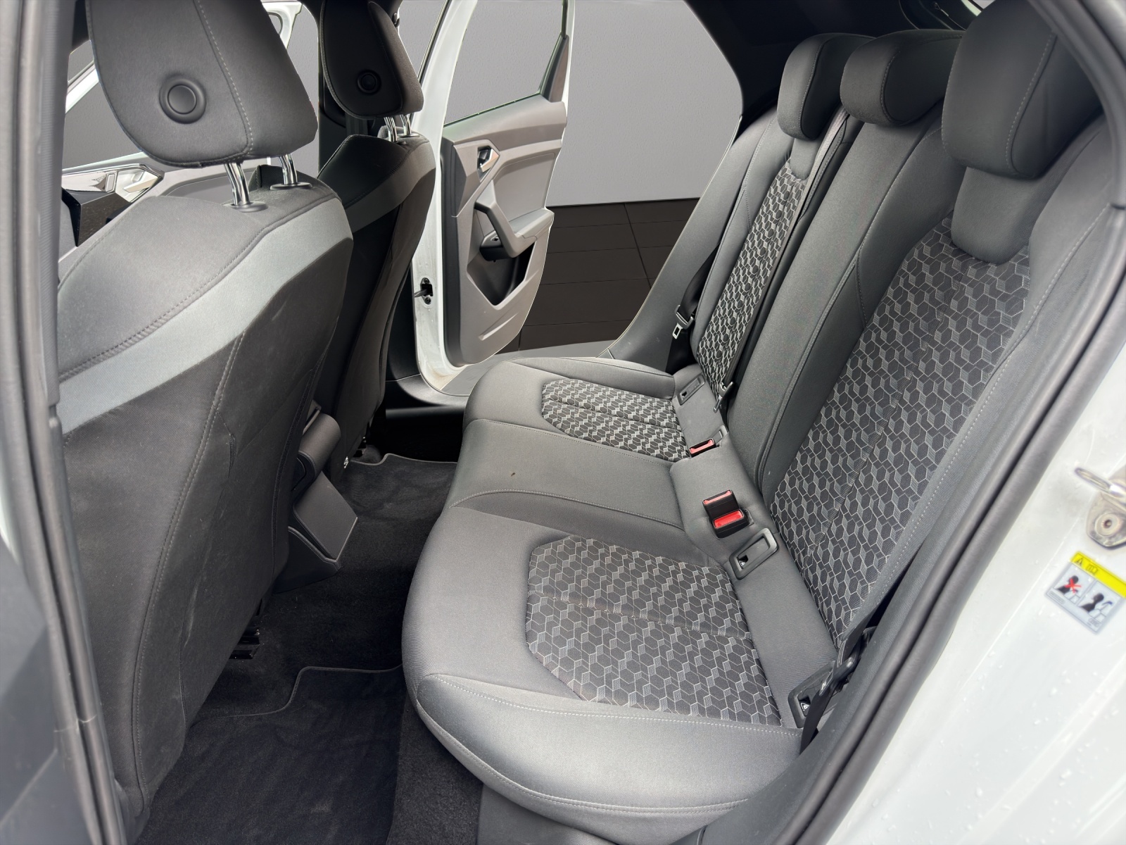 AUDI A1 Sportback 30 TFSI S Line S-tronic-image-12
