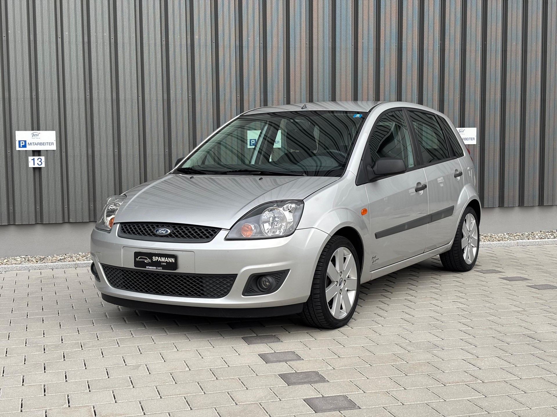 FORD Fiesta 1.6 16V Techno-image-0