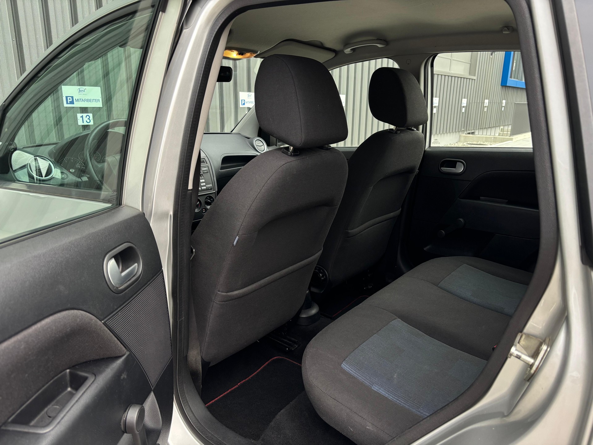FORD Fiesta 1.6 16V Techno-image-14