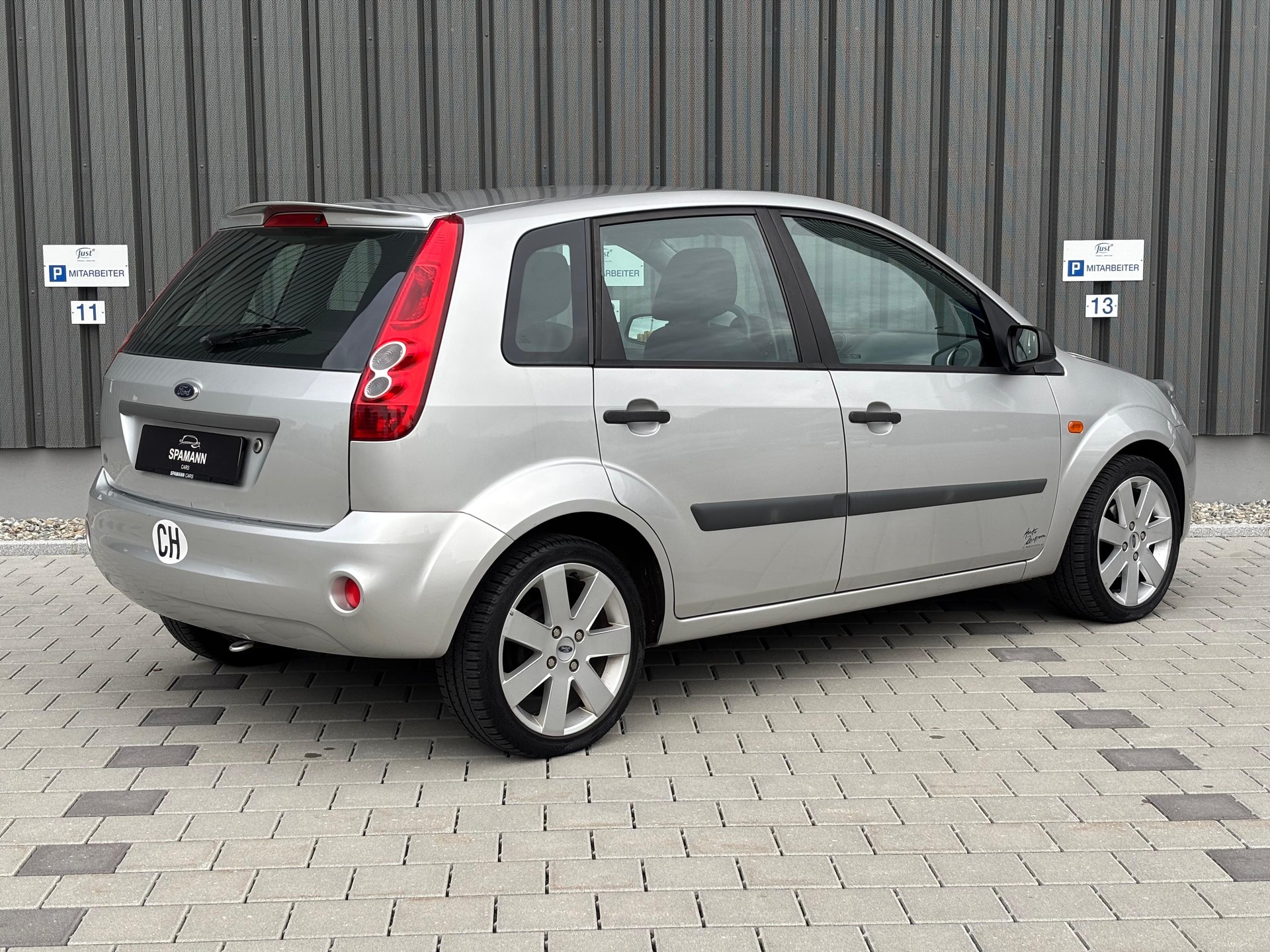 FORD Fiesta 1.6 16V Techno-image-7