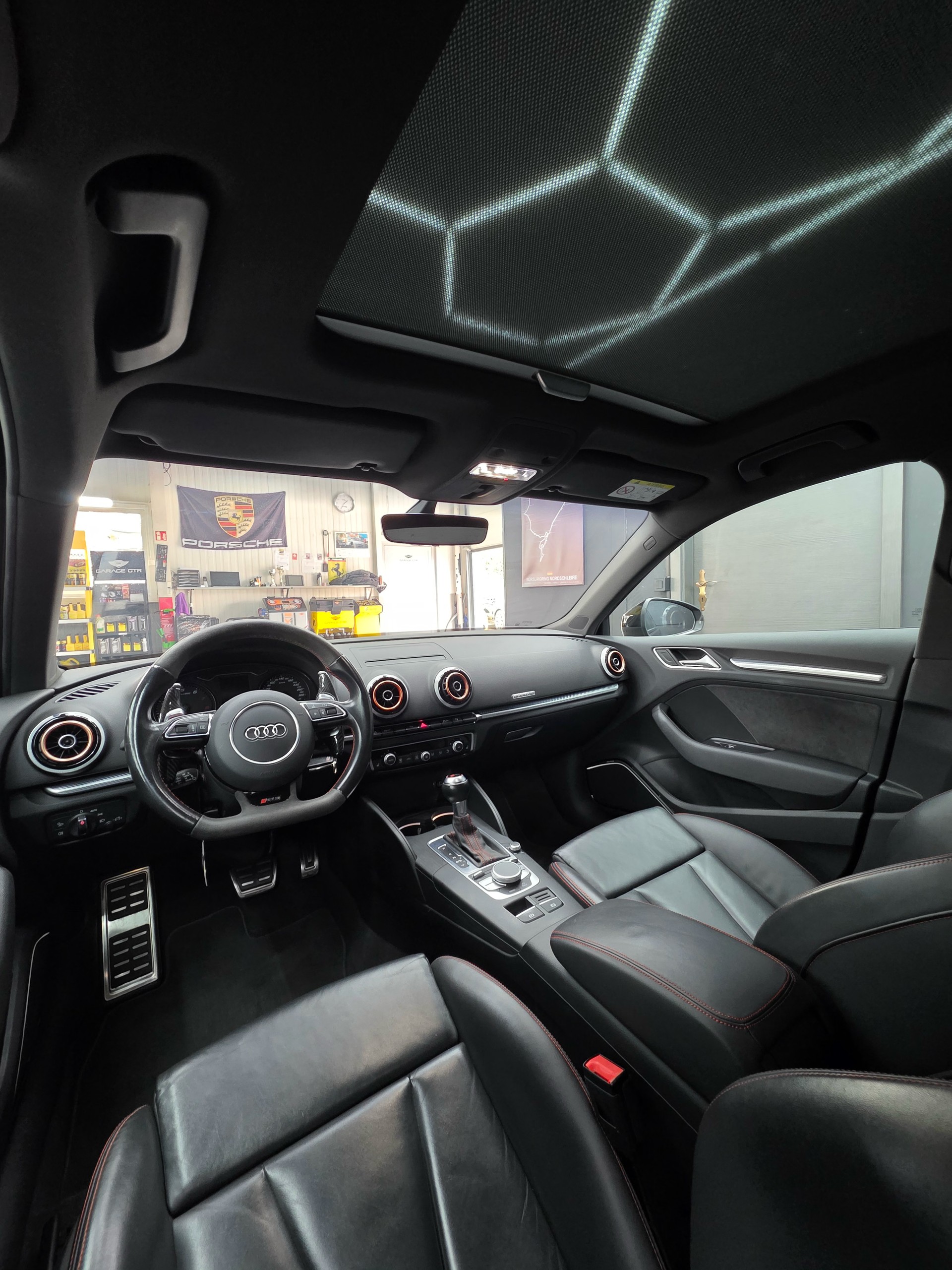 AUDI RS3 2.5 TSI quattro S-tronic-image-5