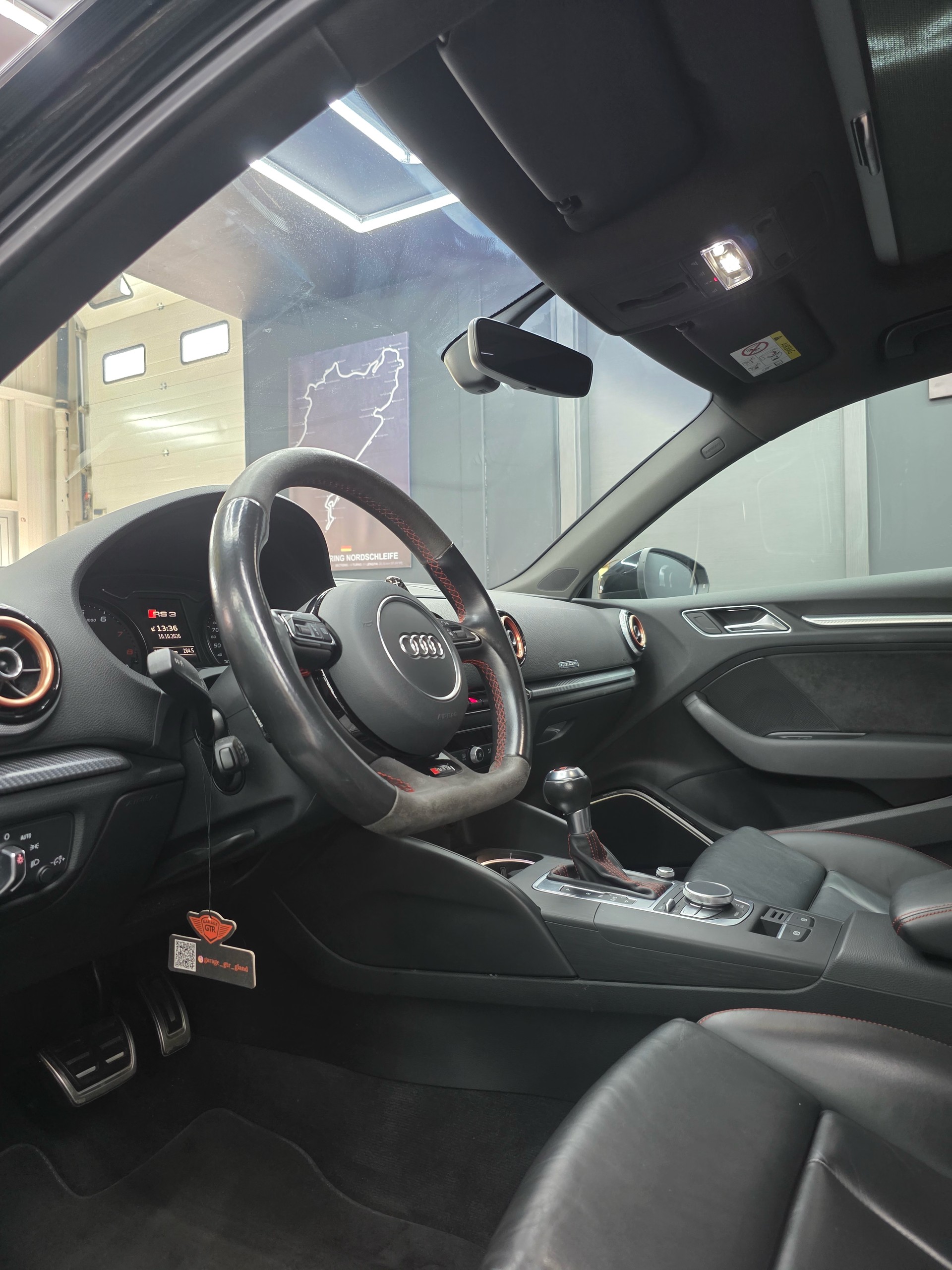 AUDI RS3 2.5 TSI quattro S-tronic-image-8
