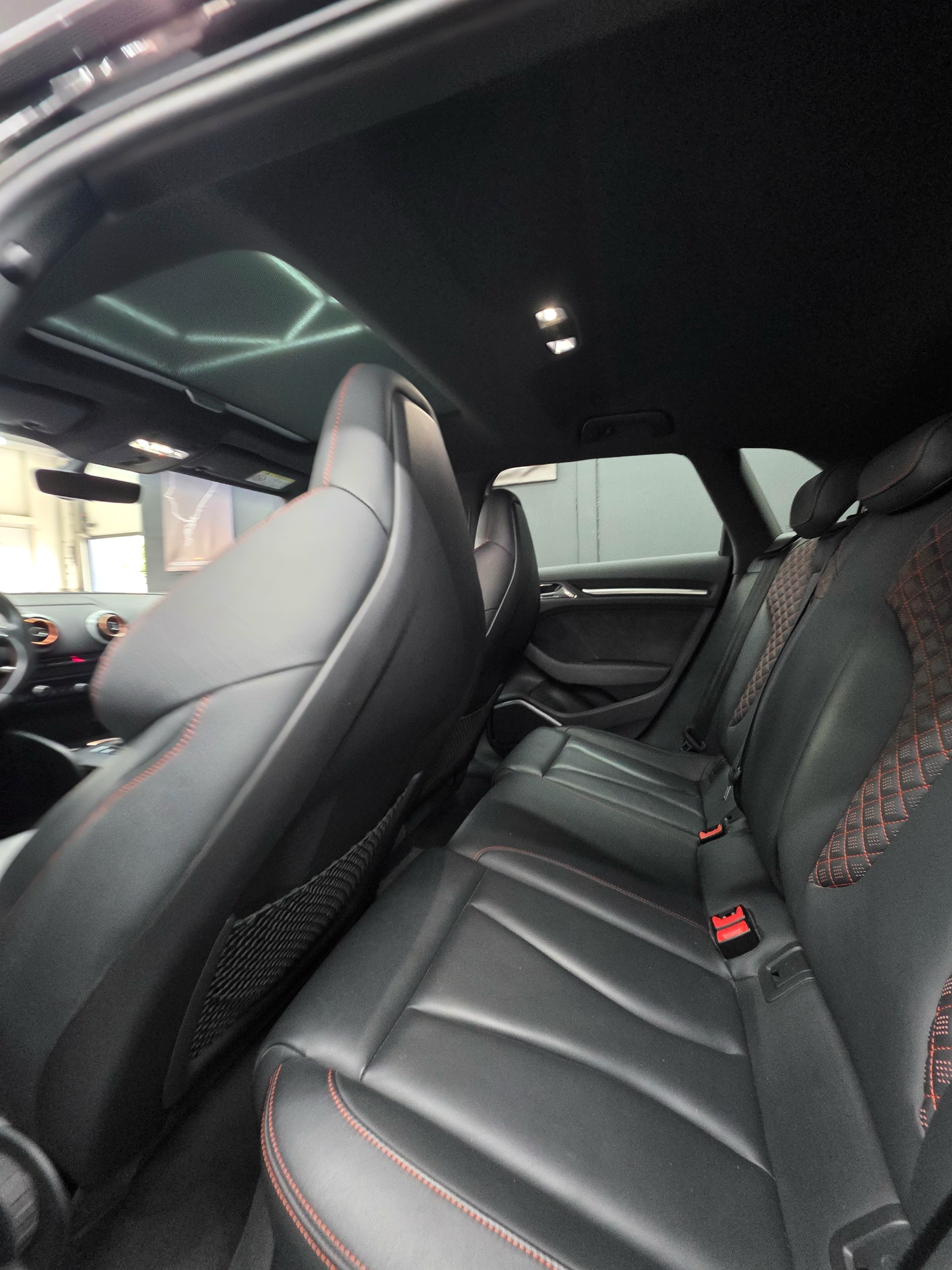 AUDI RS3 2.5 TSI quattro S-tronic-image-6