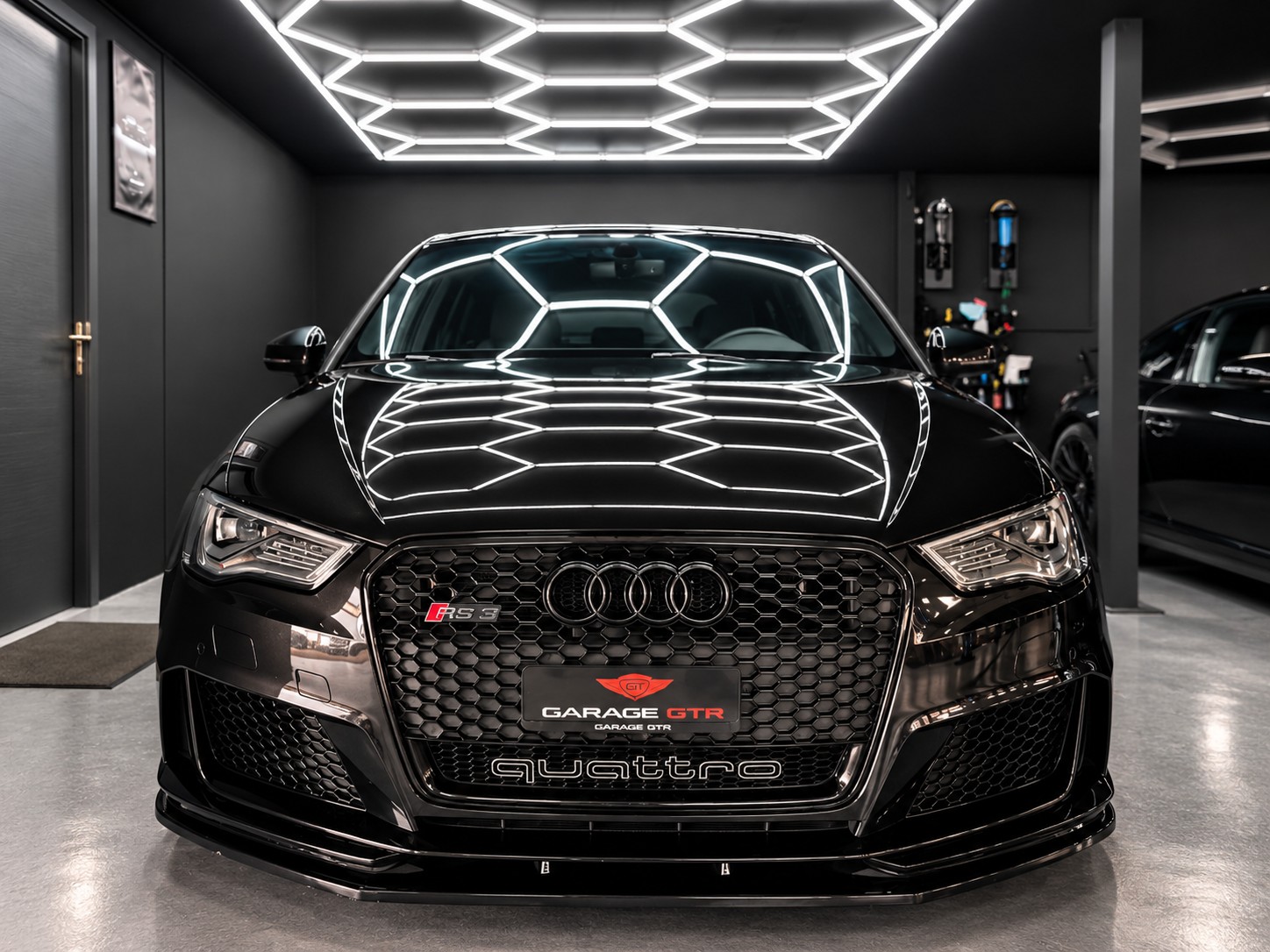 AUDI RS3 2.5 TSI quattro S-tronic-image-1