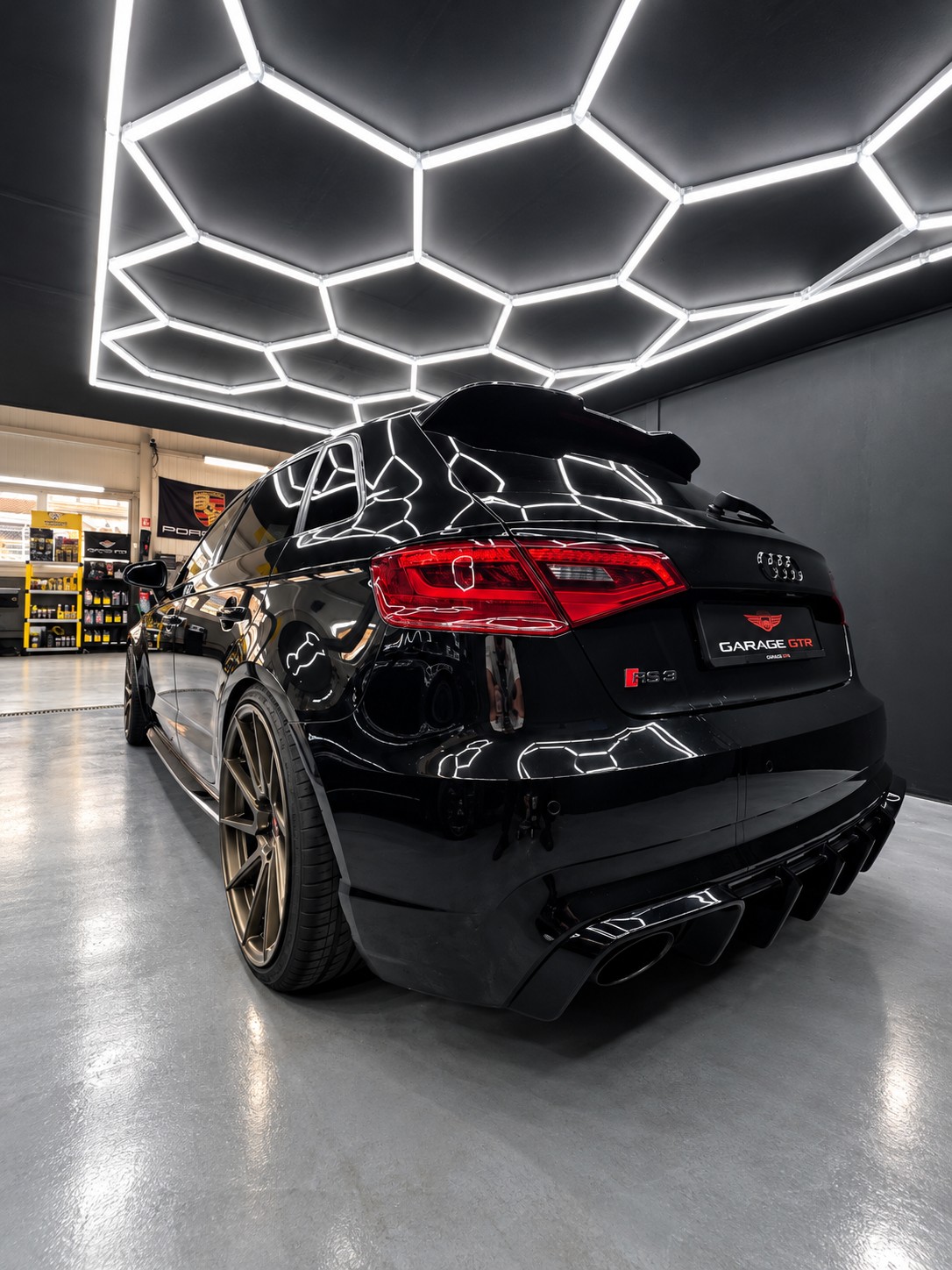 AUDI RS3 2.5 TSI quattro S-tronic-image-3