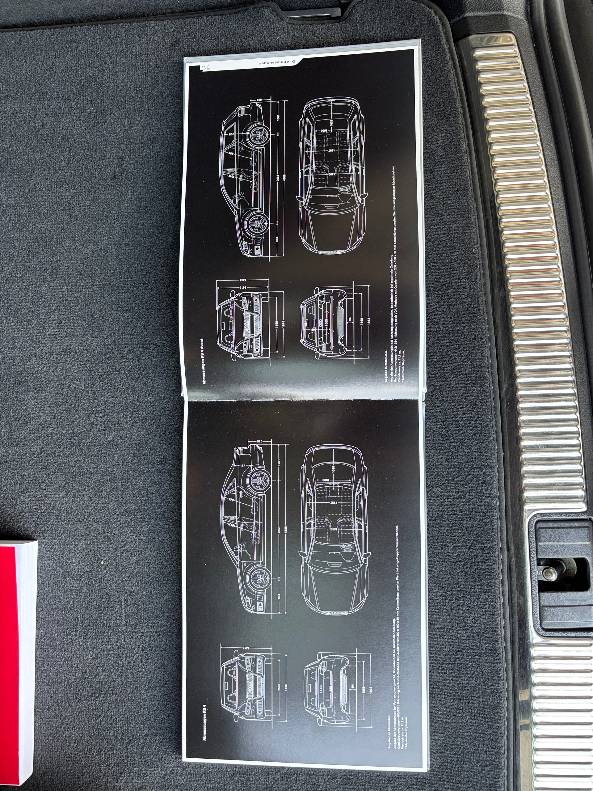 AUDI RS4 Avant 4.2 V8 quattro-image-13