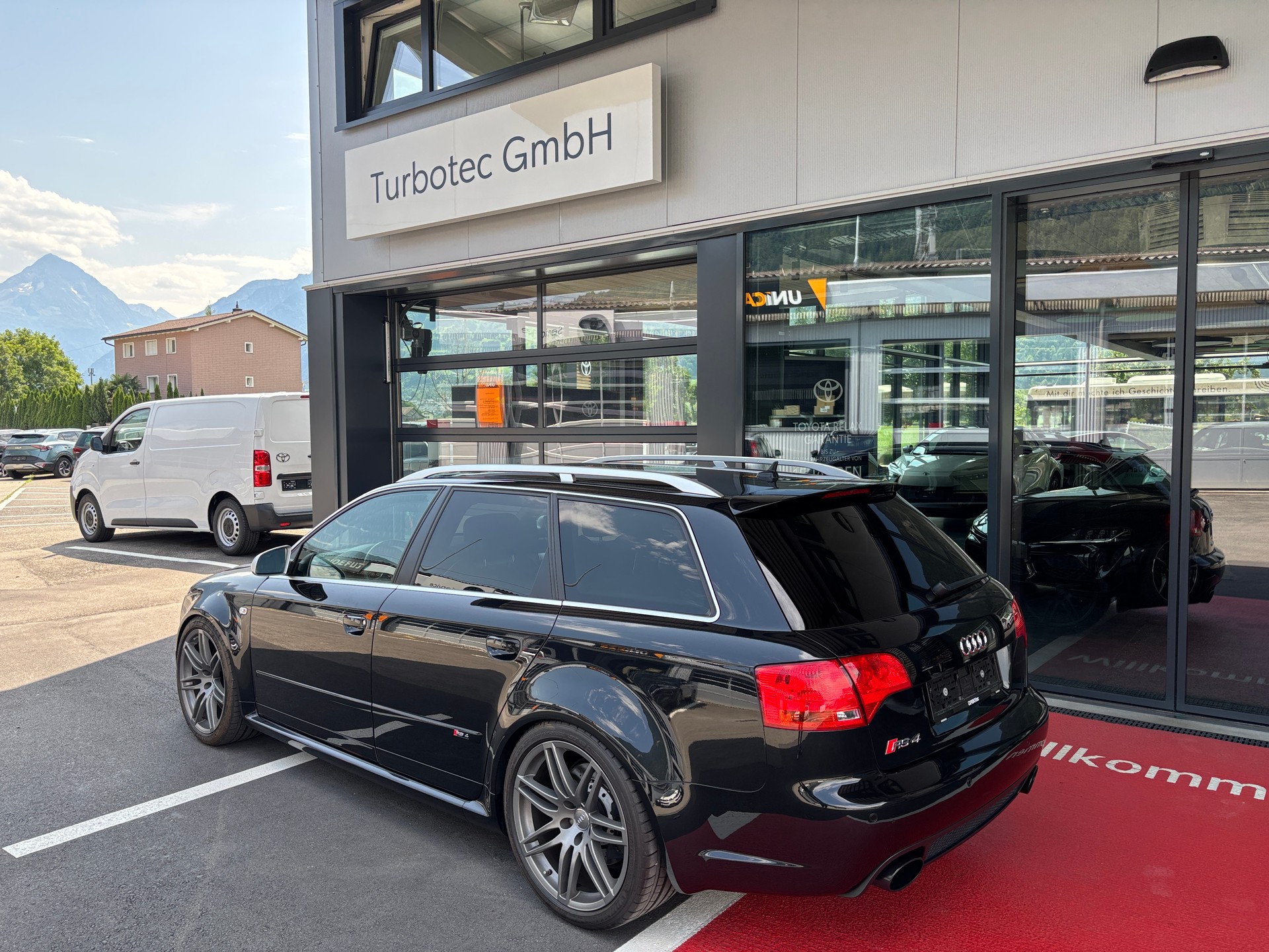 AUDI RS4 Avant 4.2 V8 quattro-image-5