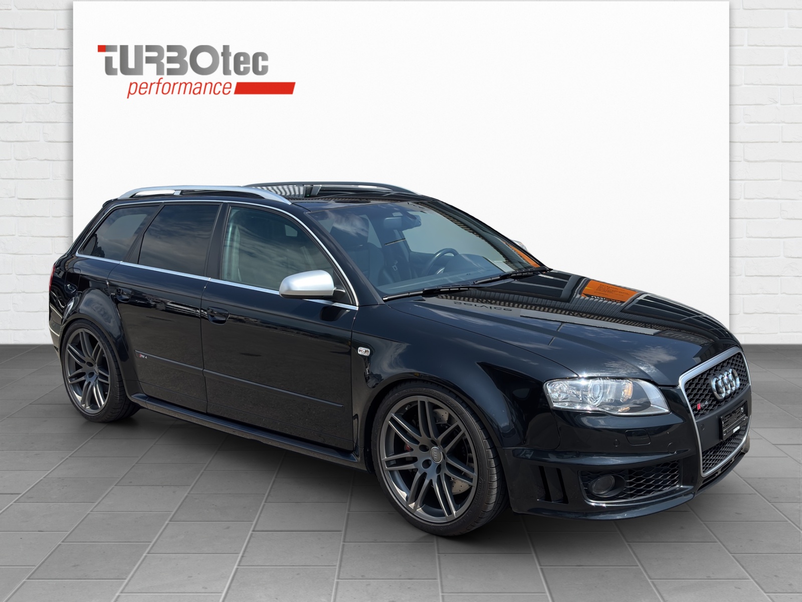 AUDI RS4 Avant 4.2 V8 quattro-image-3