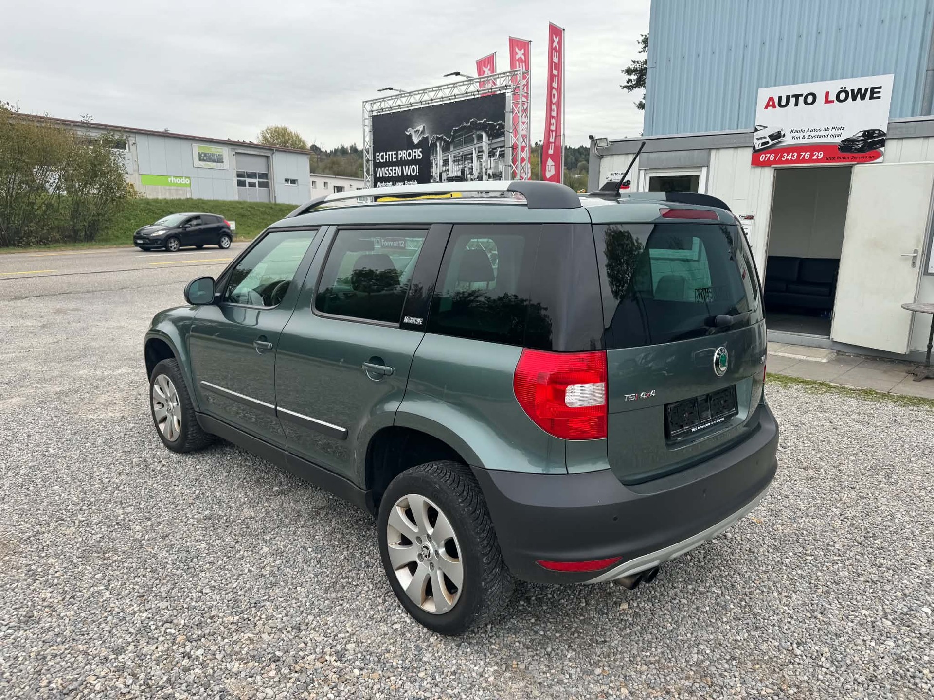 SKODA Yeti 1.8 TSI L&K 4x4 DSG-image-9