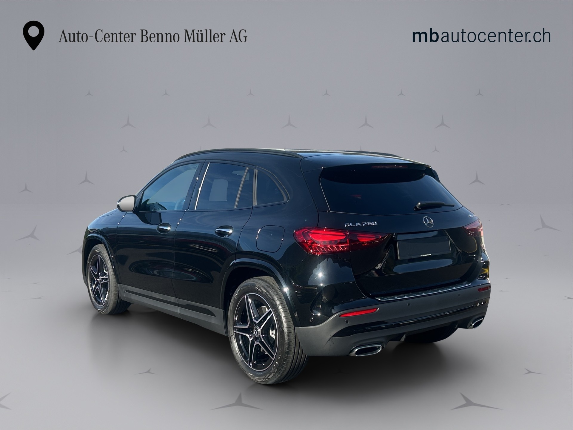 MERCEDES-BENZ GLA-Klasse H247 GLA 250 Swiss Star AMG Line 4matic-image-3