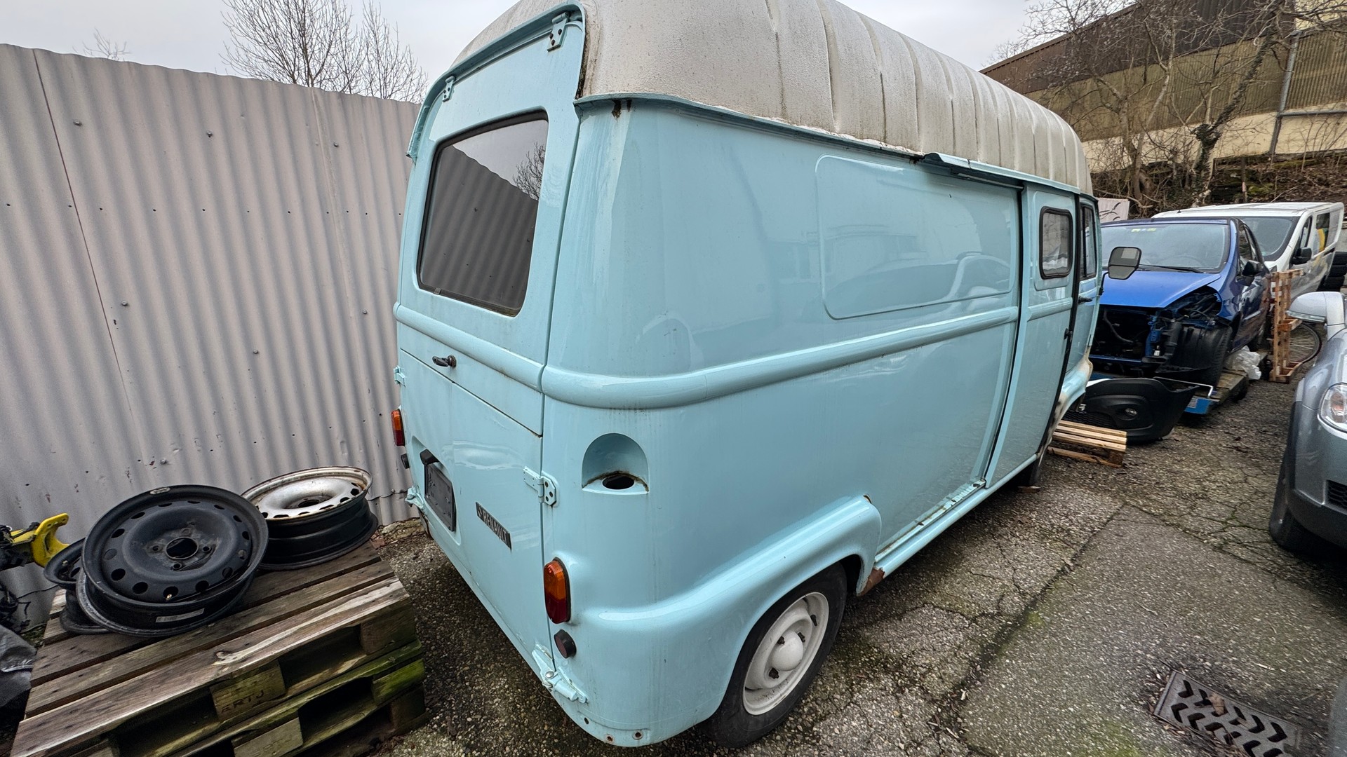 RENAULT Estafette-image-1