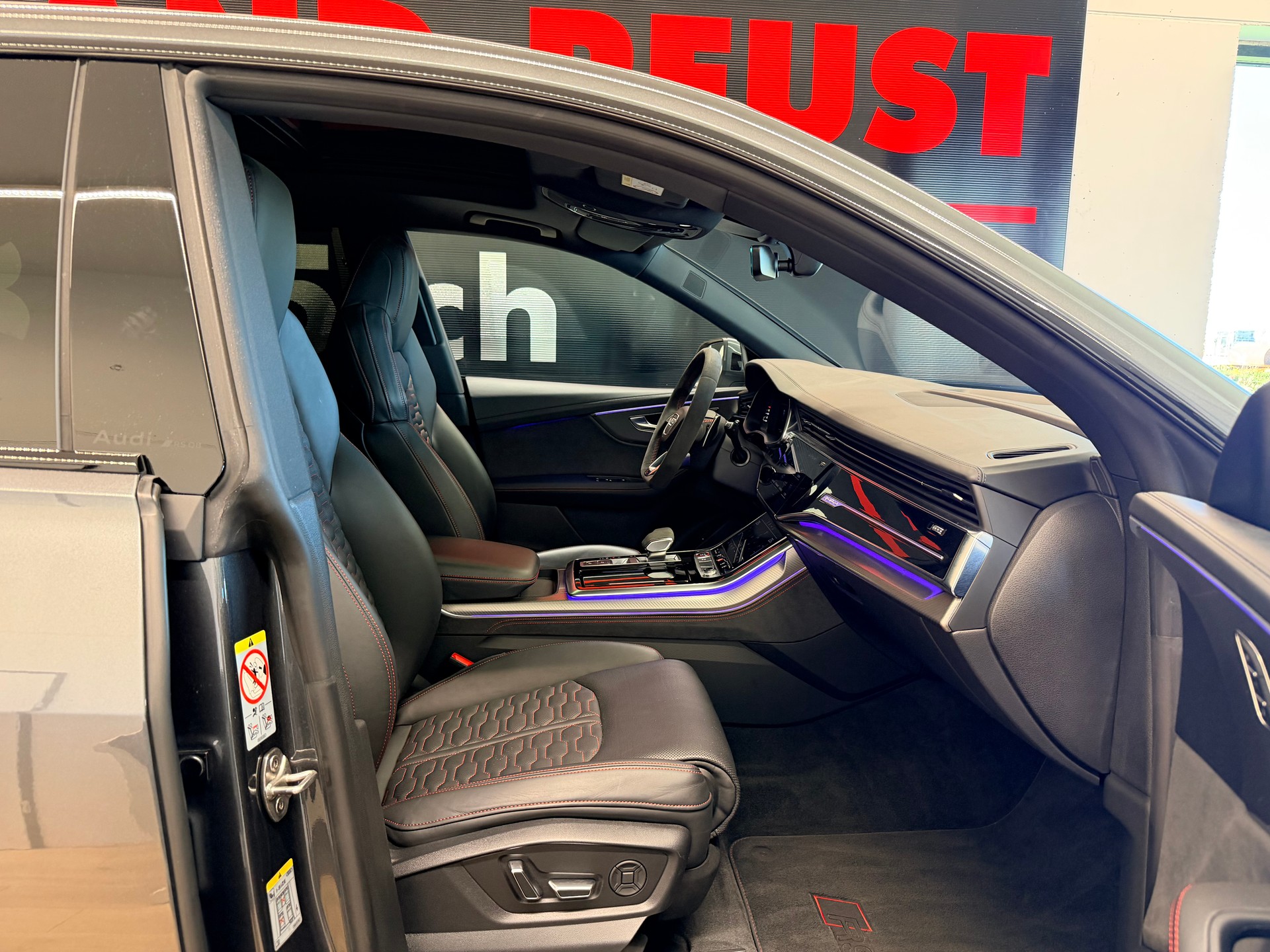 AUDI RSQ8 performance quattro-image-22
