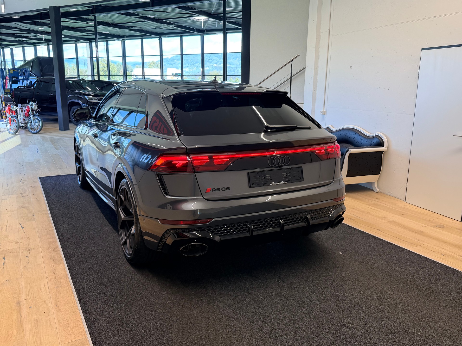 AUDI RSQ8 performance quattro-image-9
