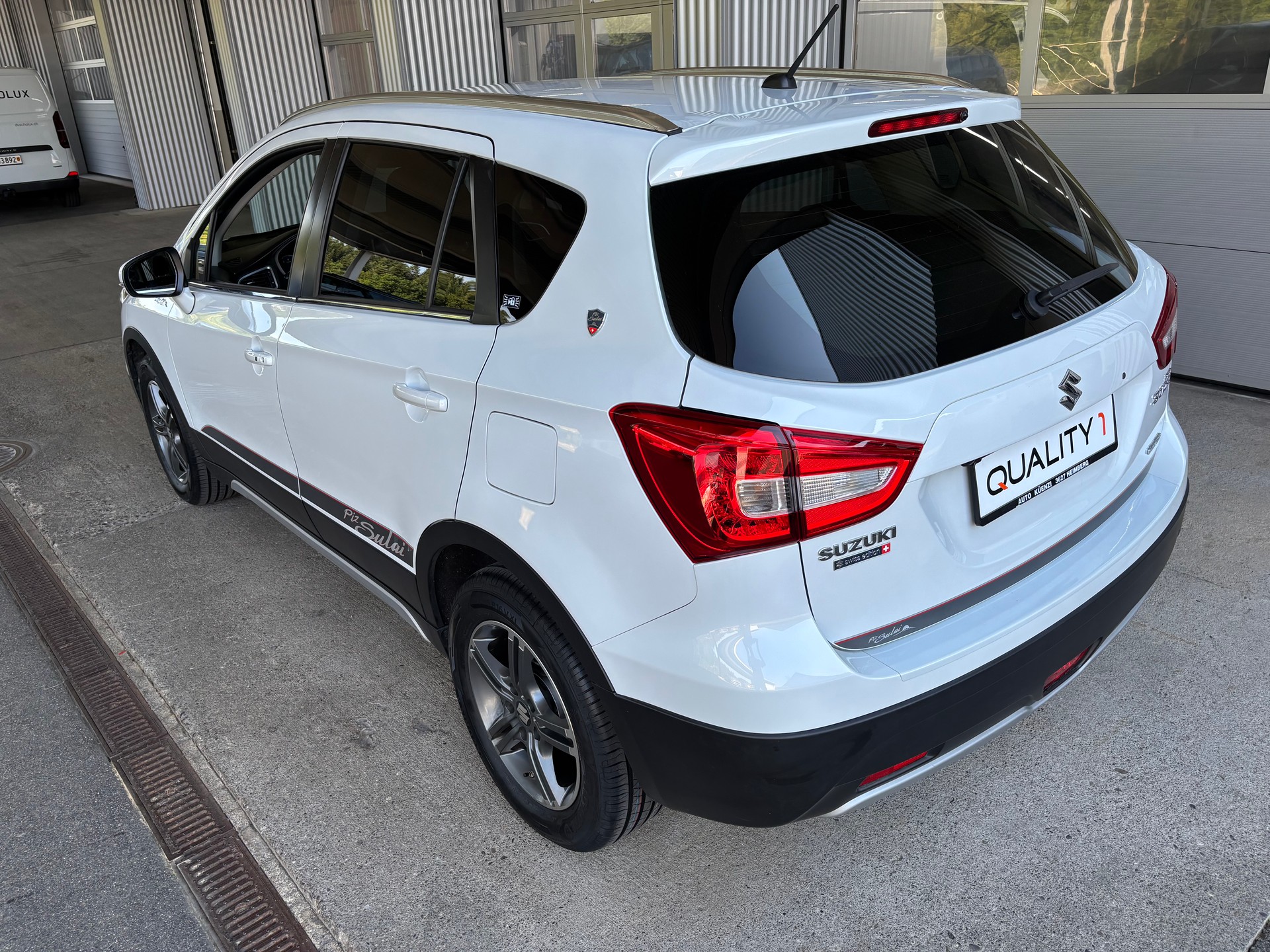 SUZUKI SX4 S-Cross 1.4 16V Compact Top 4WD Automatic-image-2