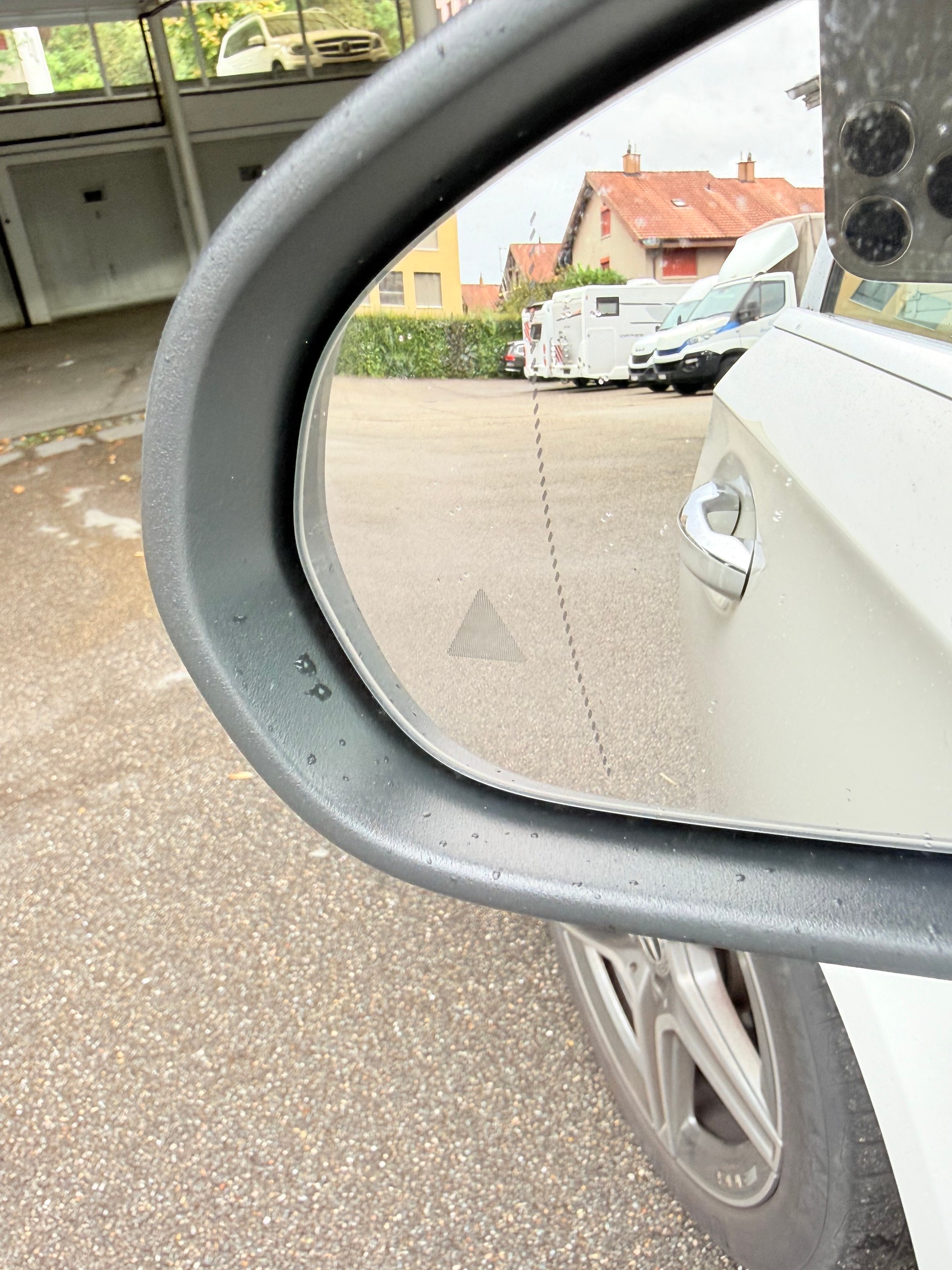 MERCEDES-BENZ A 200 AMG Line 7G-DCT FACELIFT LIMOUSIN-image-14