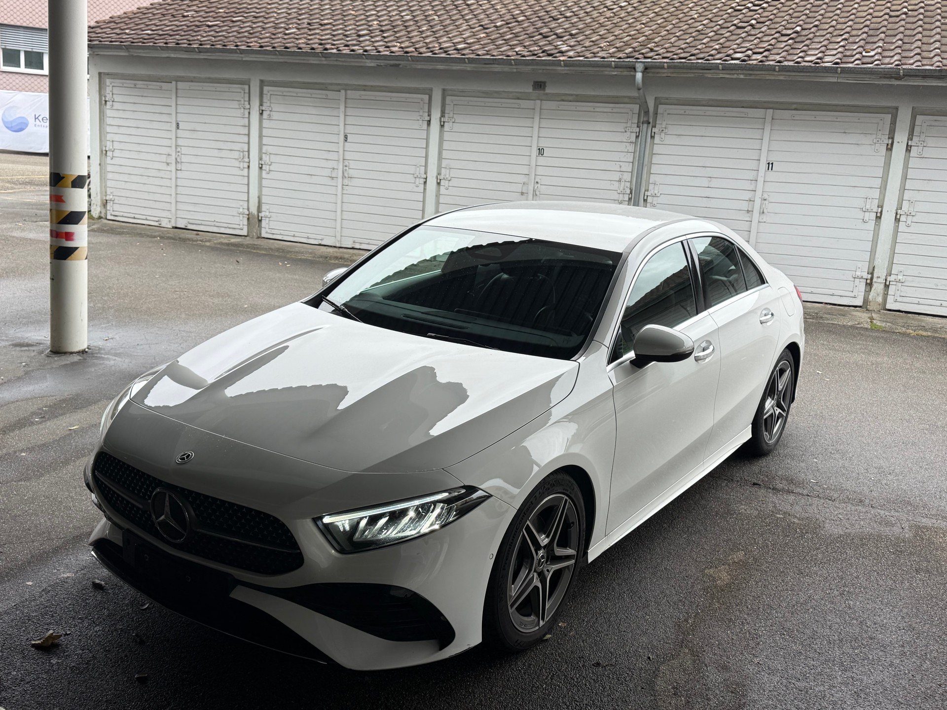 MERCEDES-BENZ A 200 AMG Line 7G-DCT FACELIFT LIMOUSIN-image-0