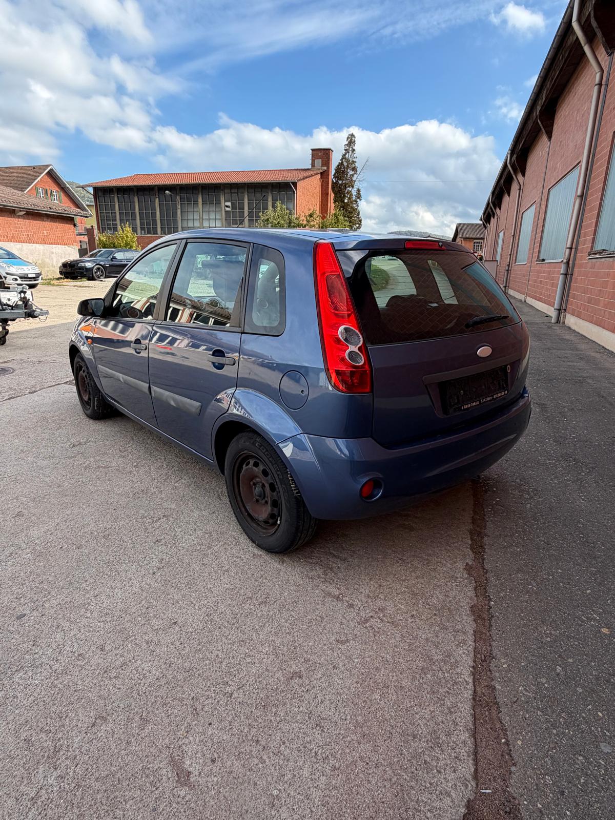 FORD Fiesta 1.6 16V Trend-image-6
