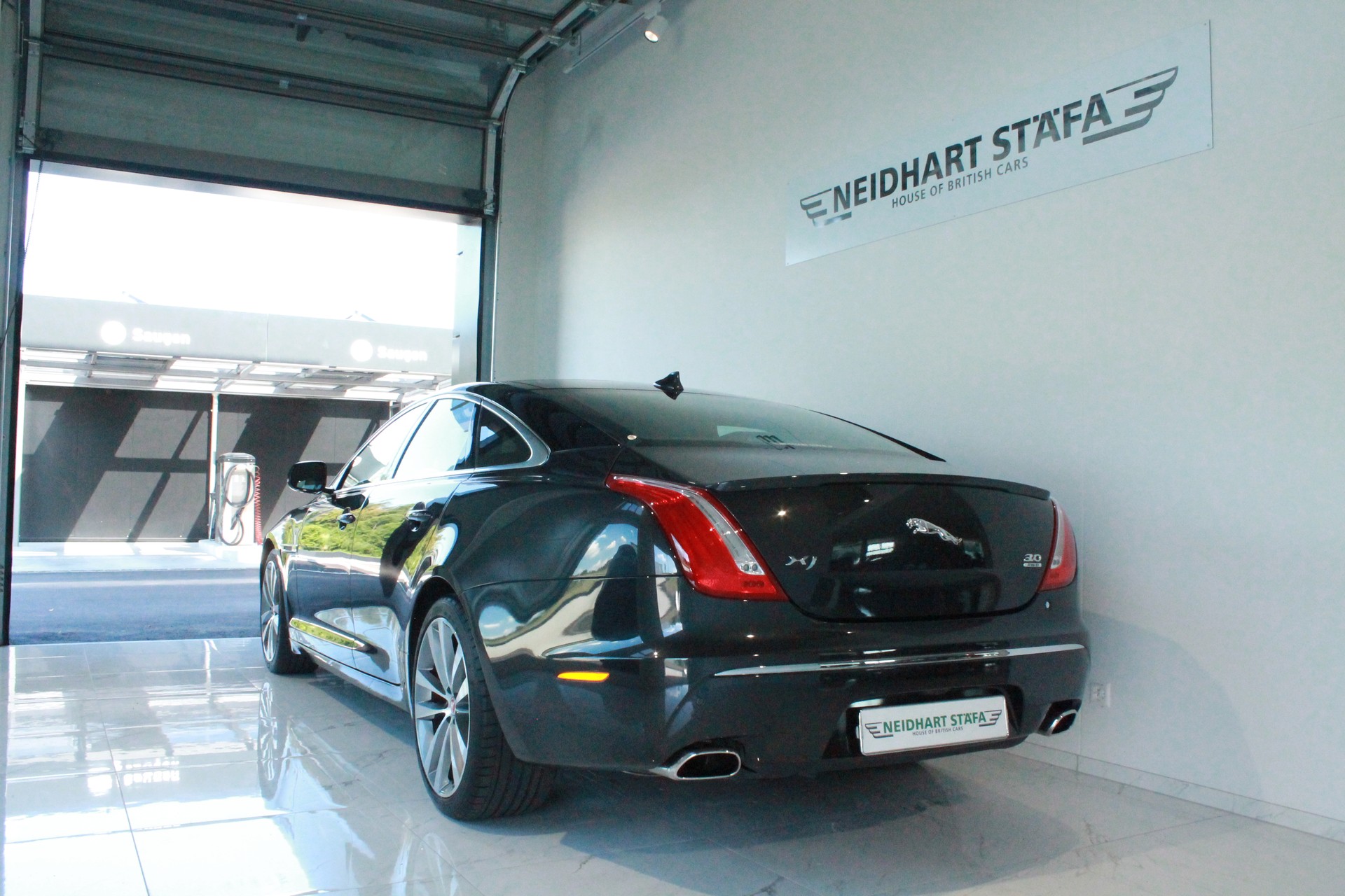 JAGUAR XJ 3.0 V6 S/C Portfolio Automatic AWD-showroom-element-2