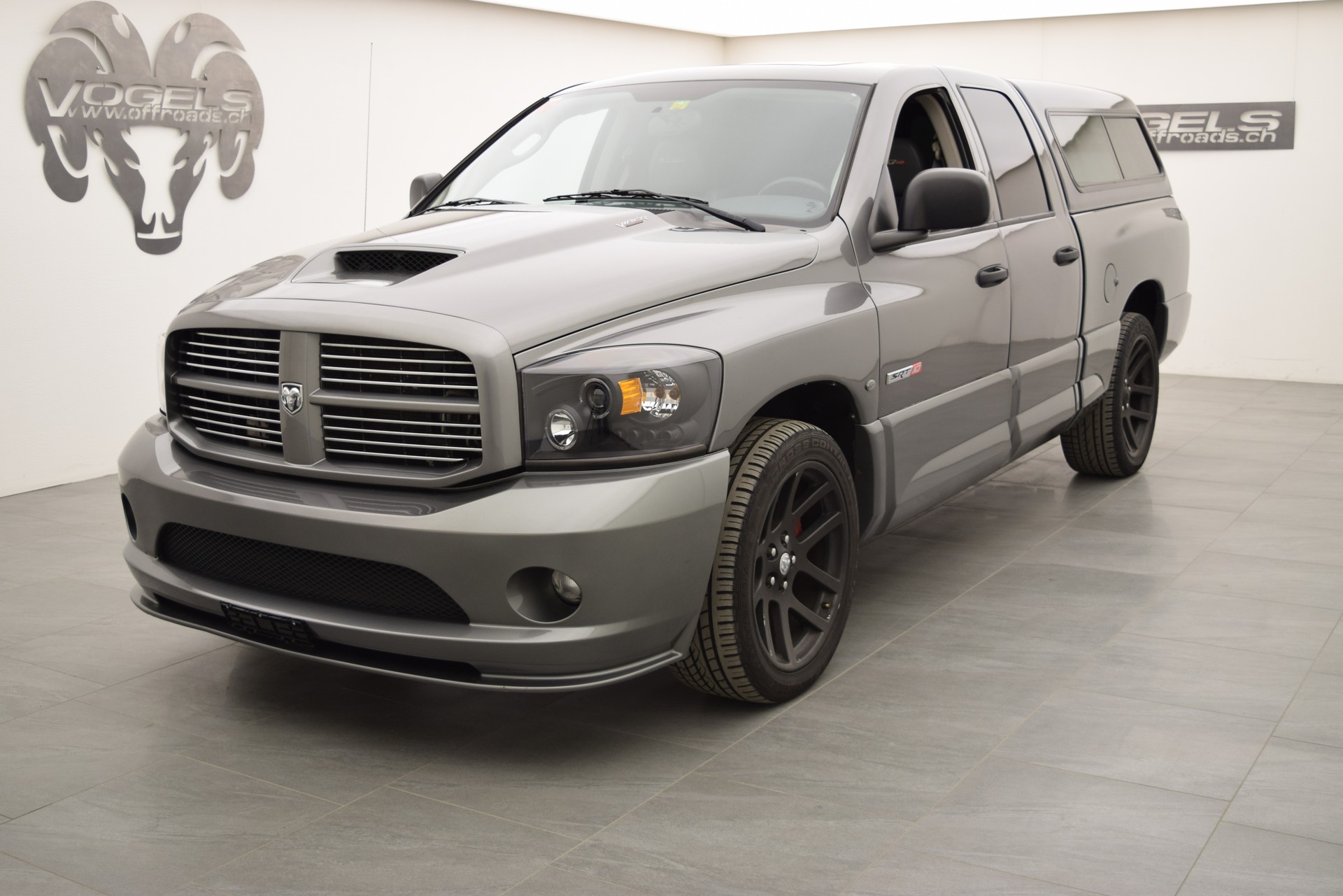 DODGE Ram 1500 SRT-10 Quad cab-image-0