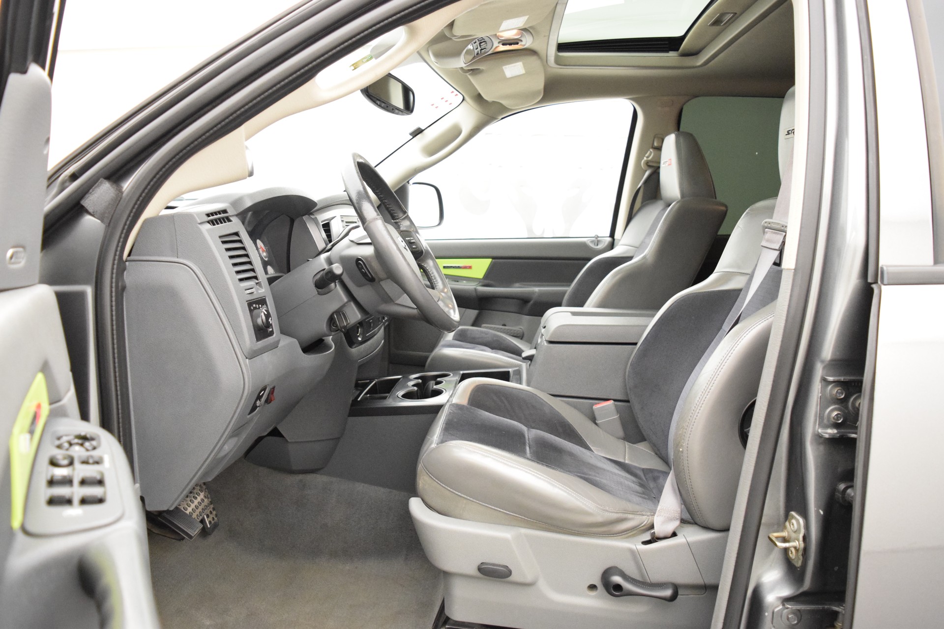 DODGE Ram 1500 SRT-10 Quad cab-image-9