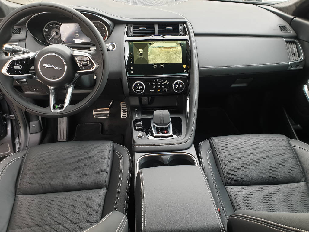 JAGUAR E-Pace P200 R-Dynamic S 4x4-image-13